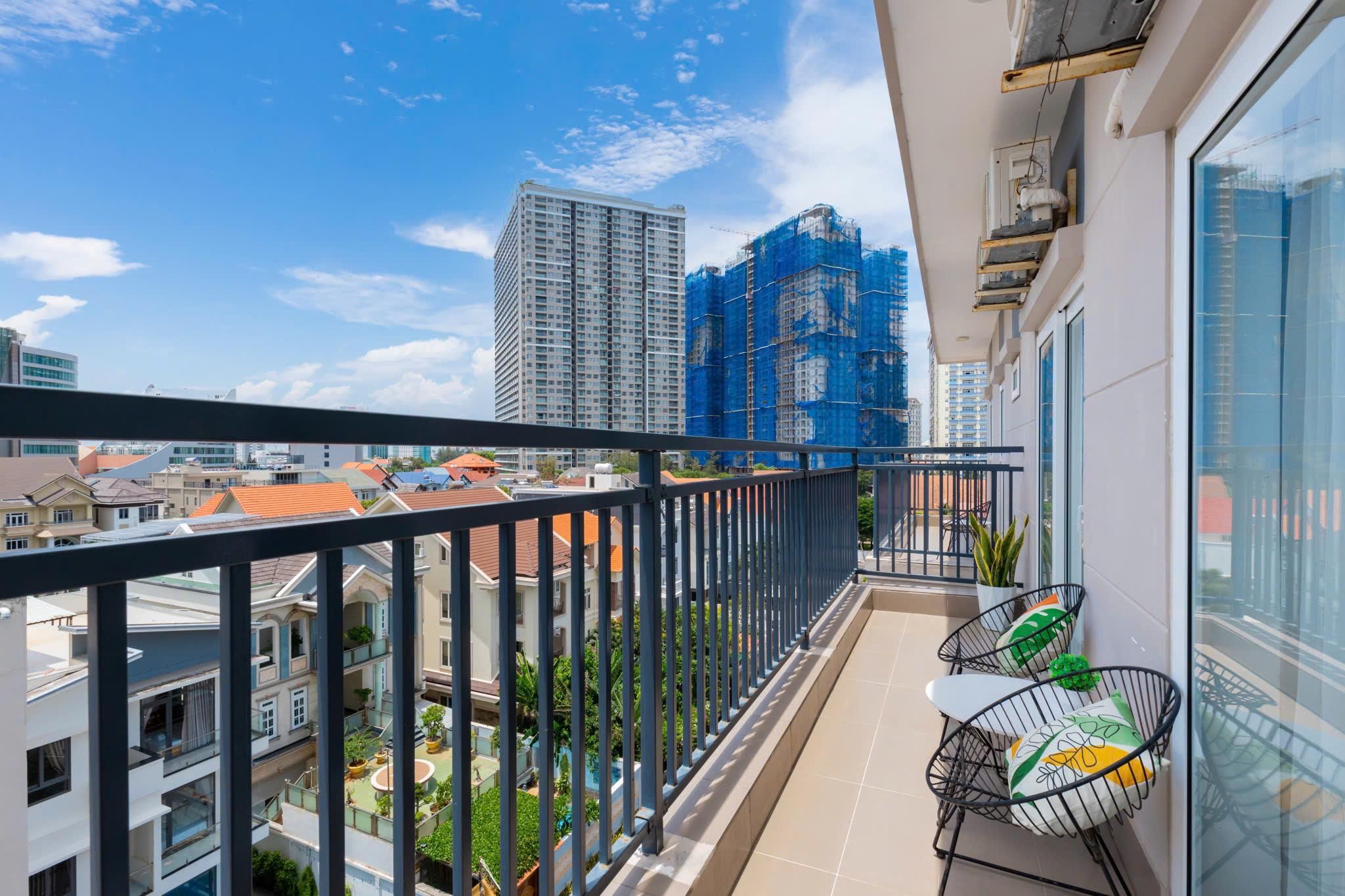 Superior Two-Bedroom Apartment with Balcony and Street View