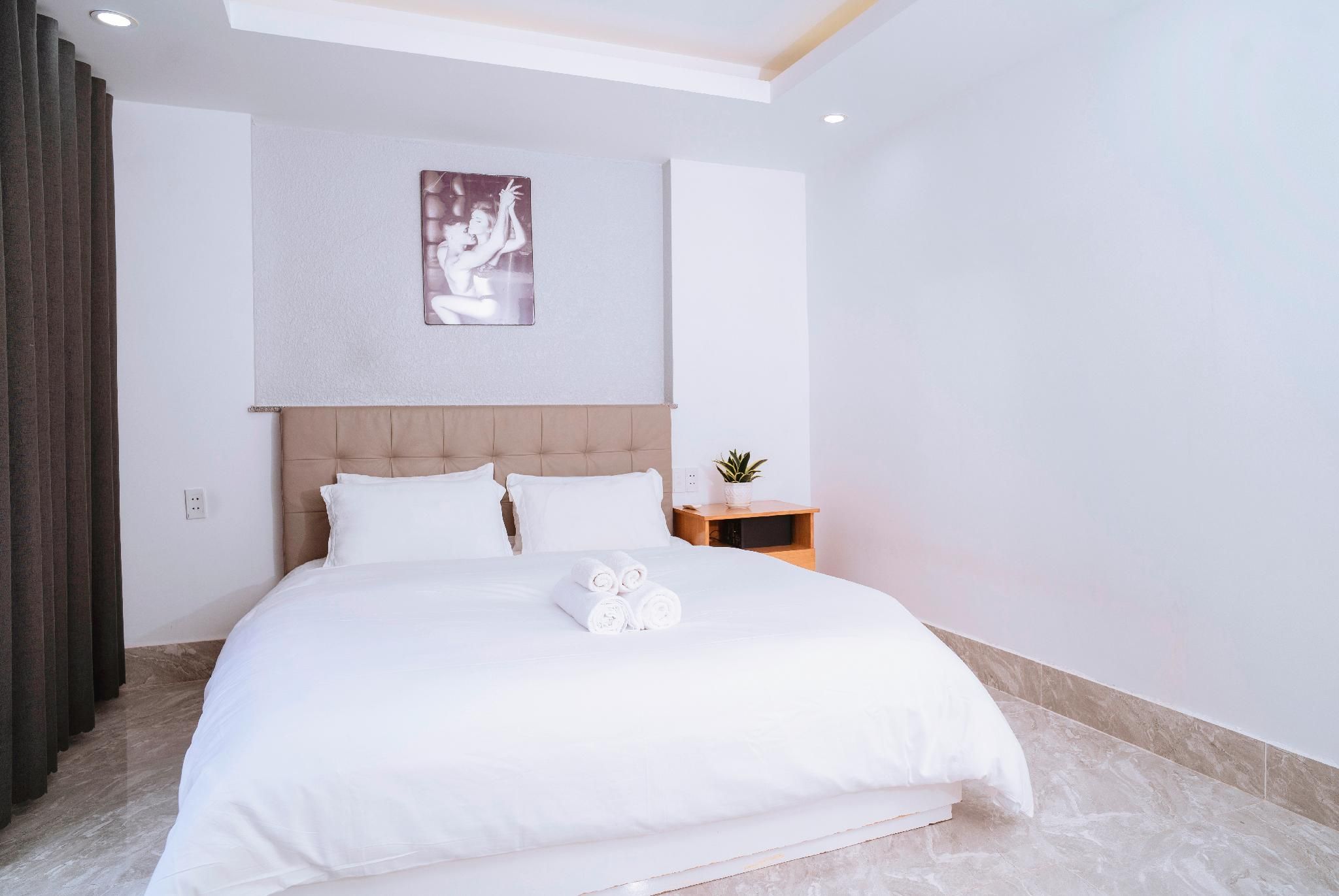 Mountain View Room with King Bed