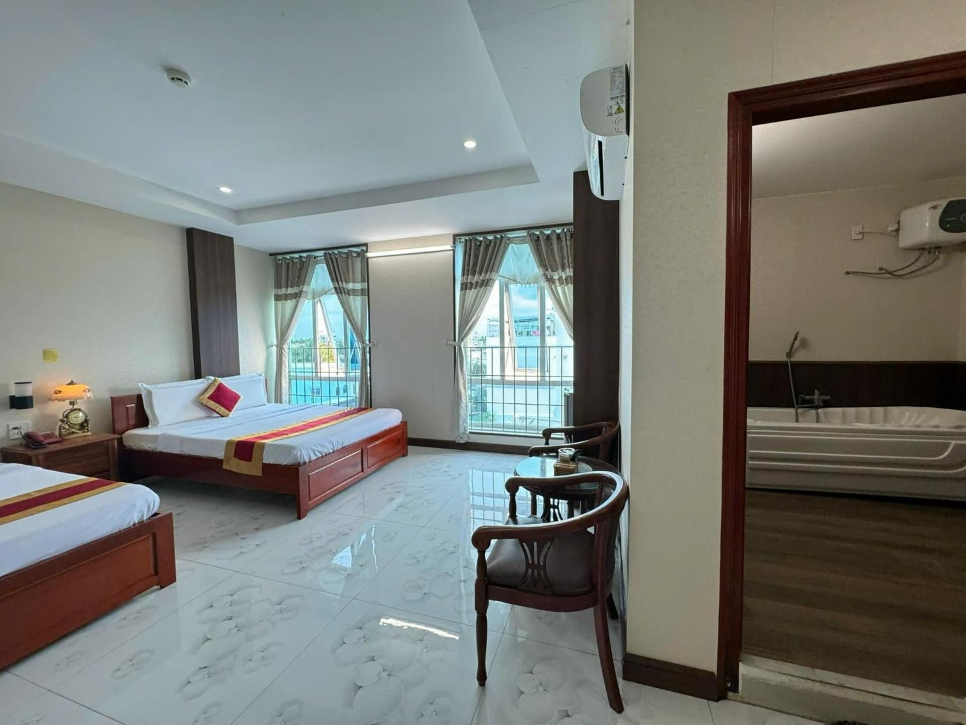 Hotel Thành Đạt Bạc Liêu Superior Family Room 3