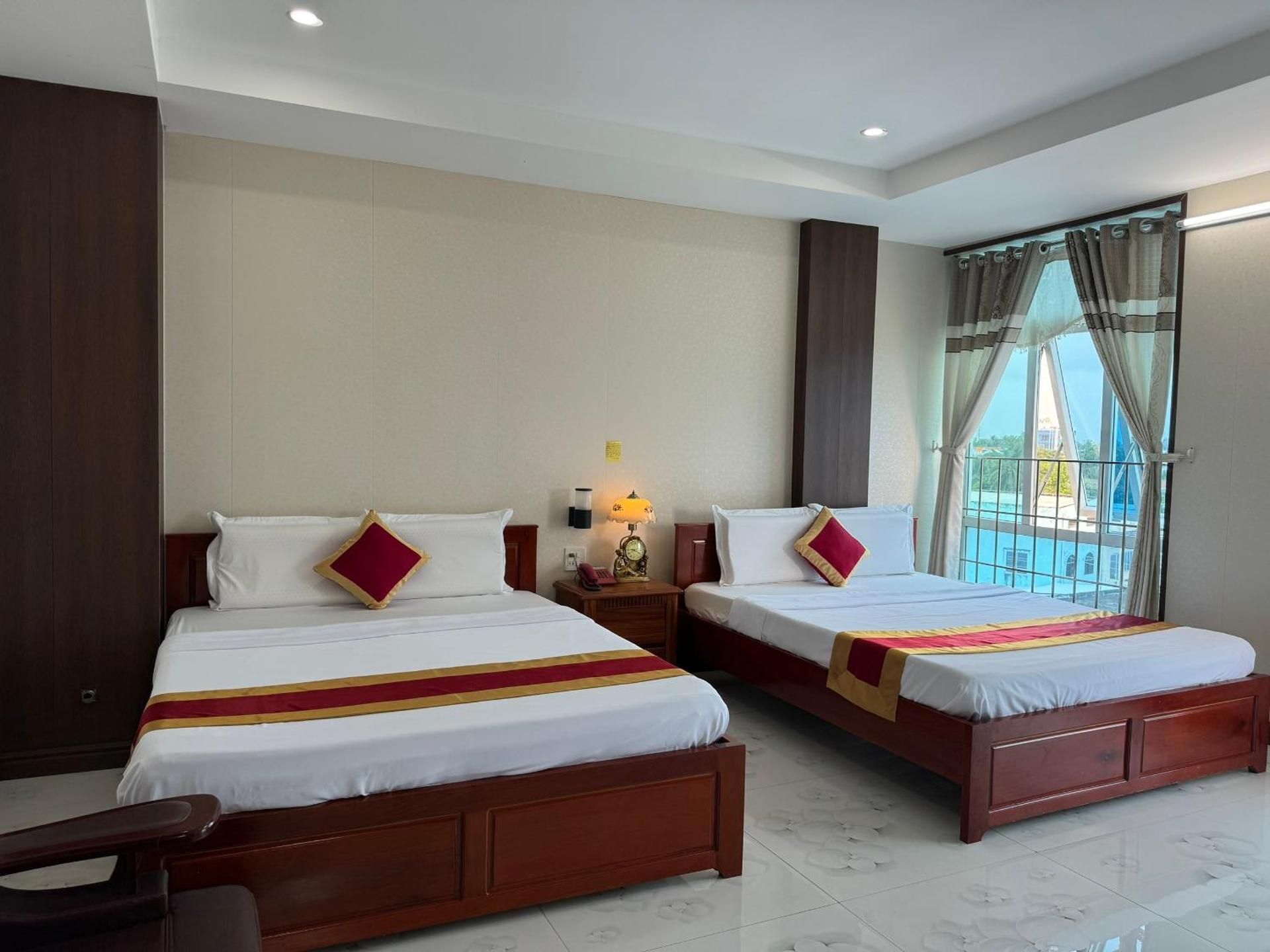 Hotel Thành Đạt Bạc Liêu Superior Family Room 2