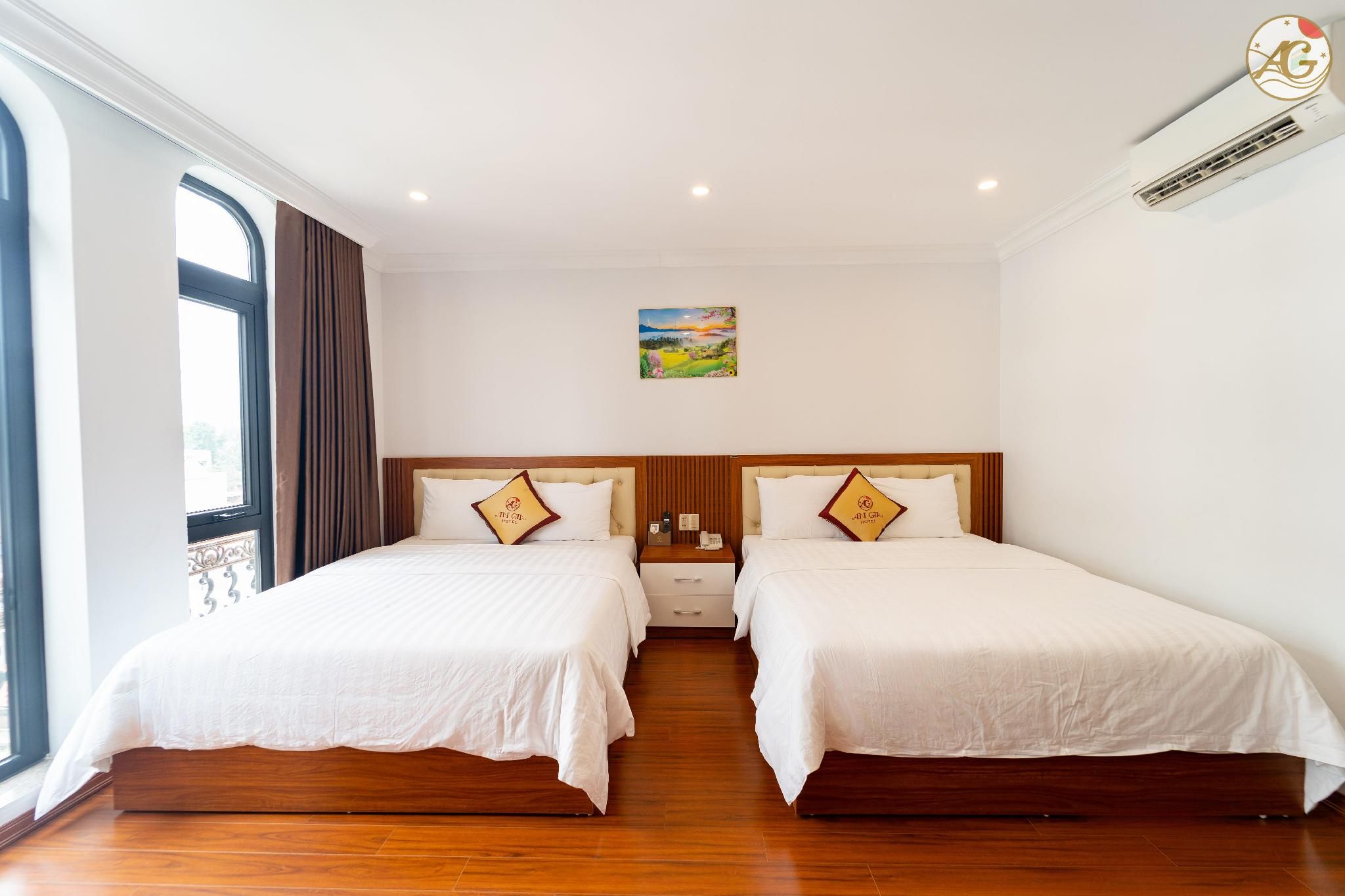 Twin Room with Window