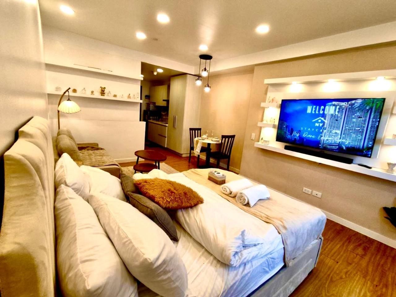 Apartment with City View