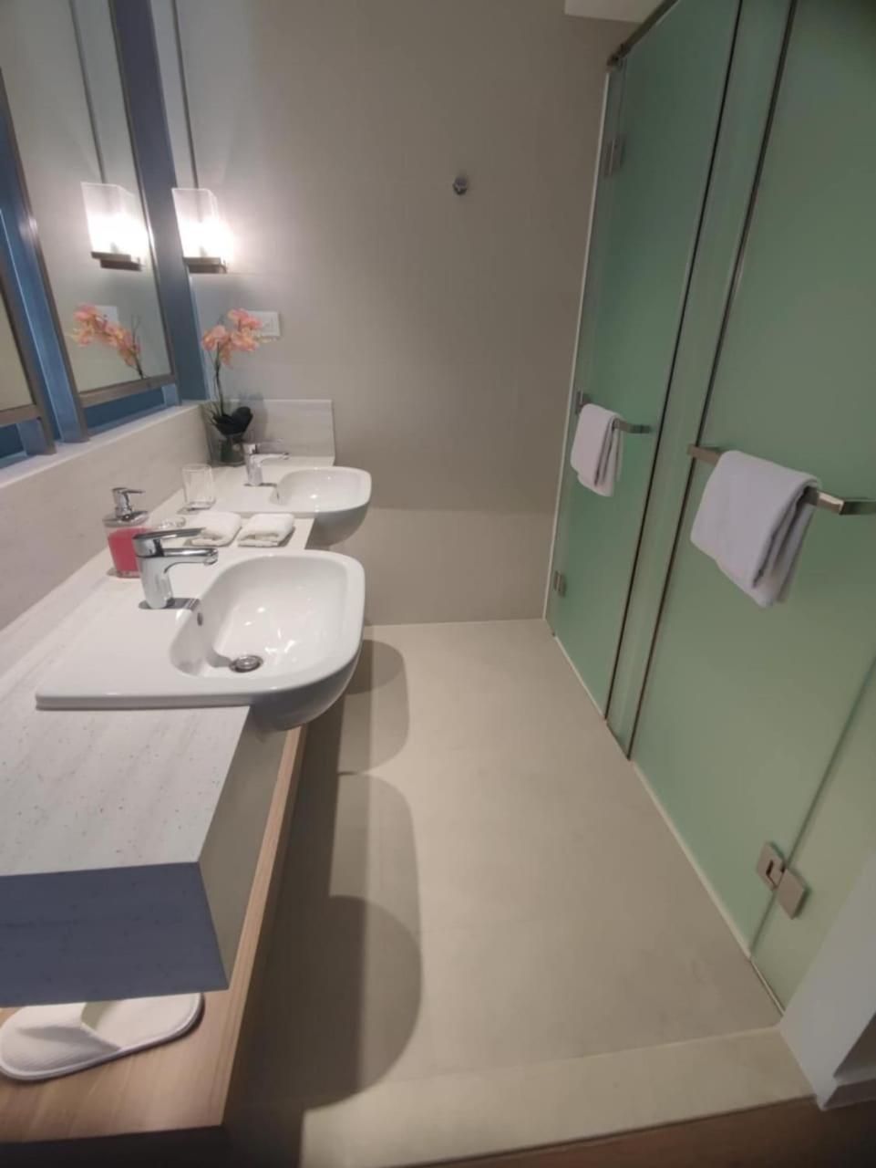 Suite with City View
