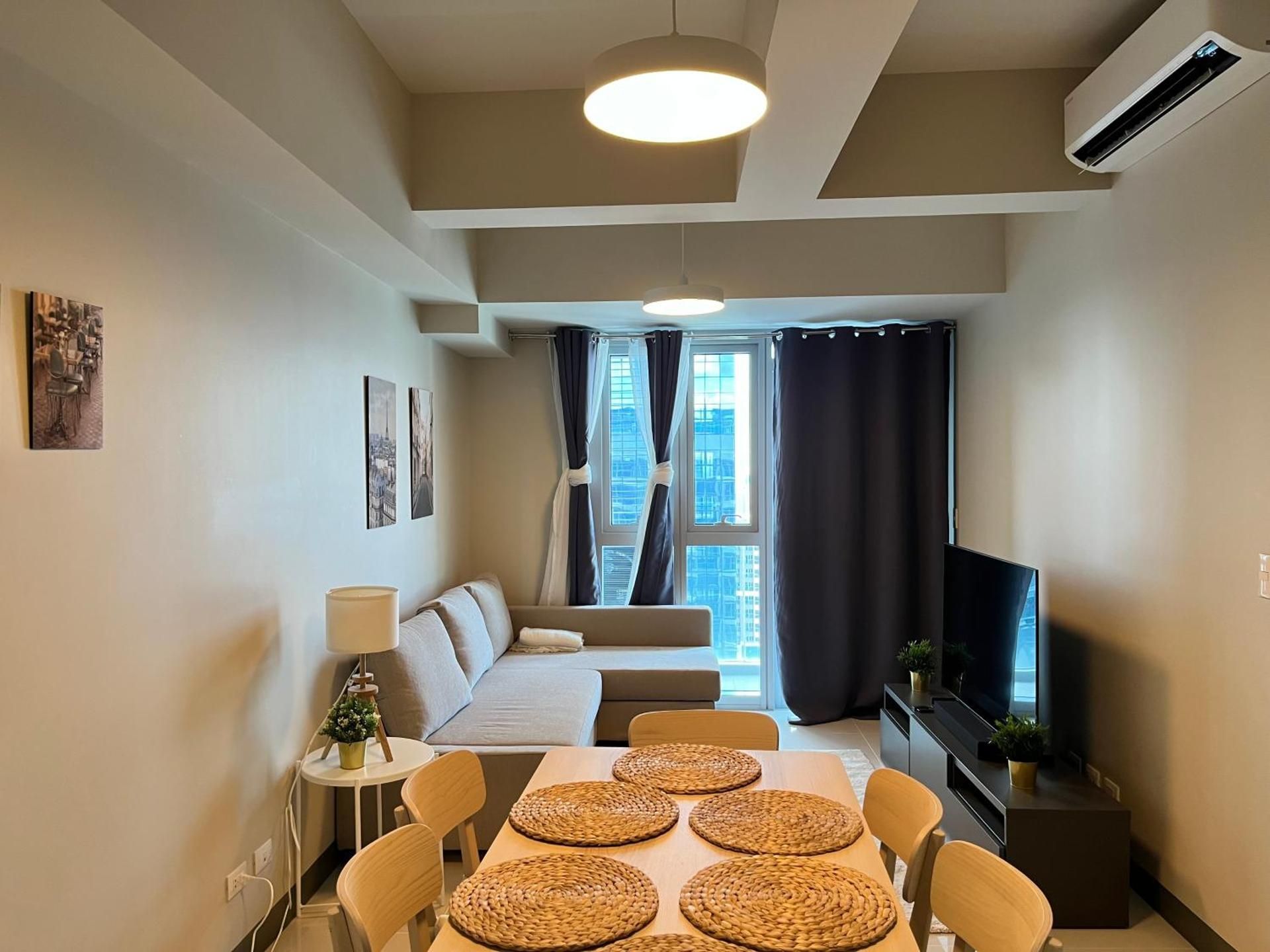 Apartment with City View