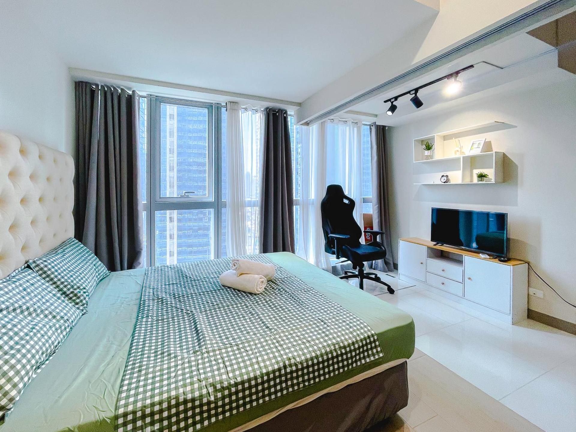 Deluxe Queen Studio 