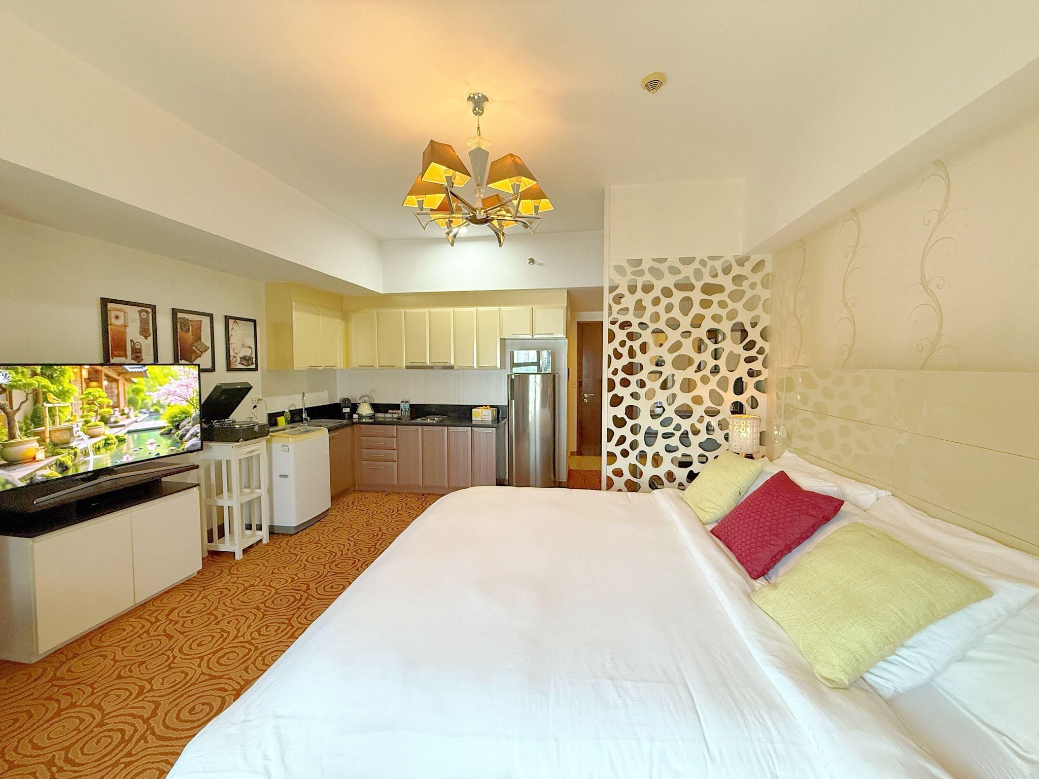 MaxStays - Max Home @ Venice Residences Royale 3