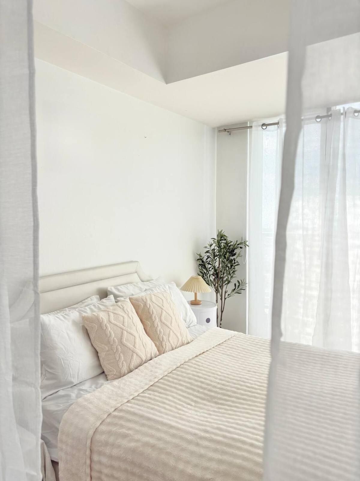 Studio with Balcony