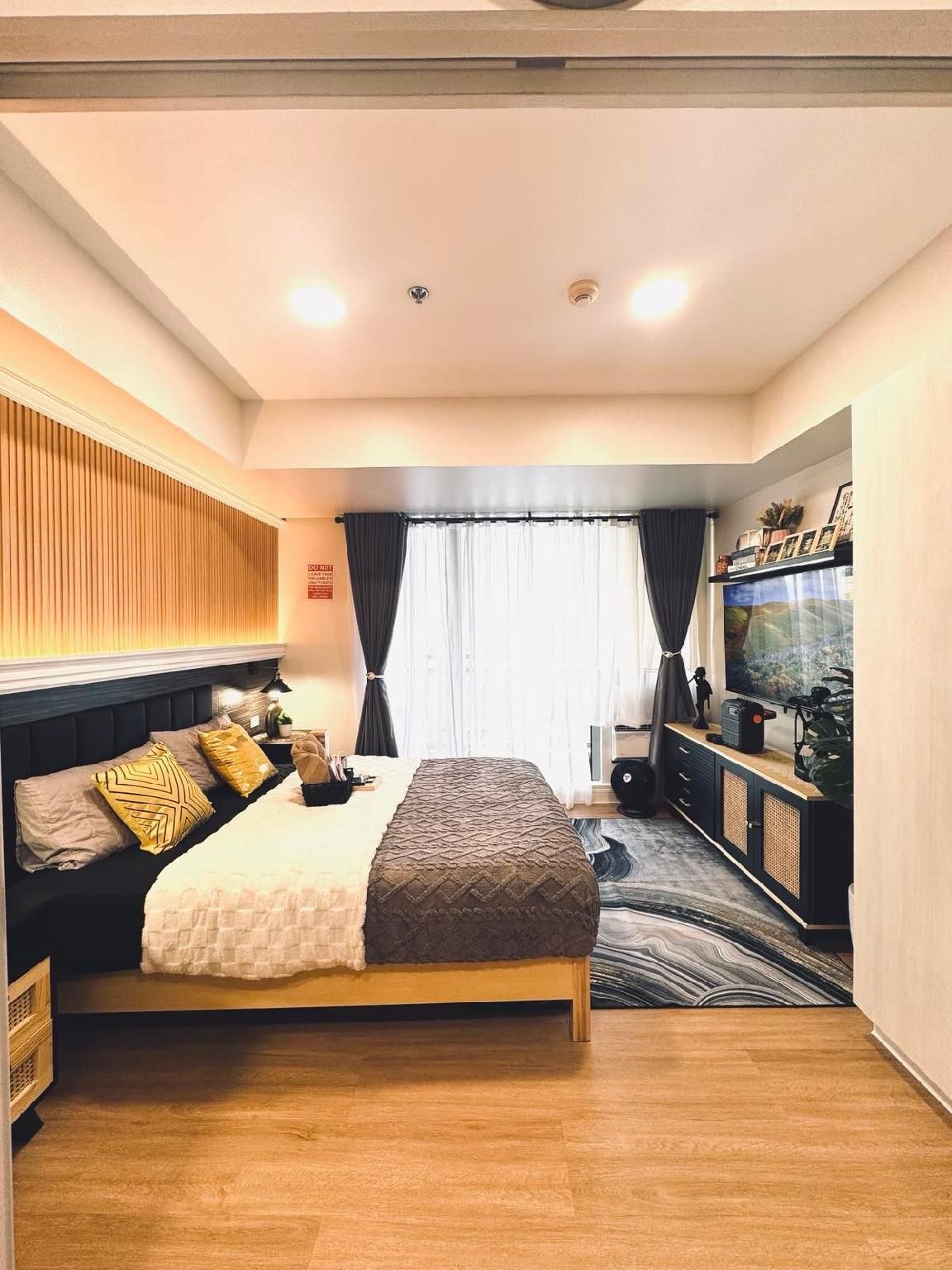 Queen Room