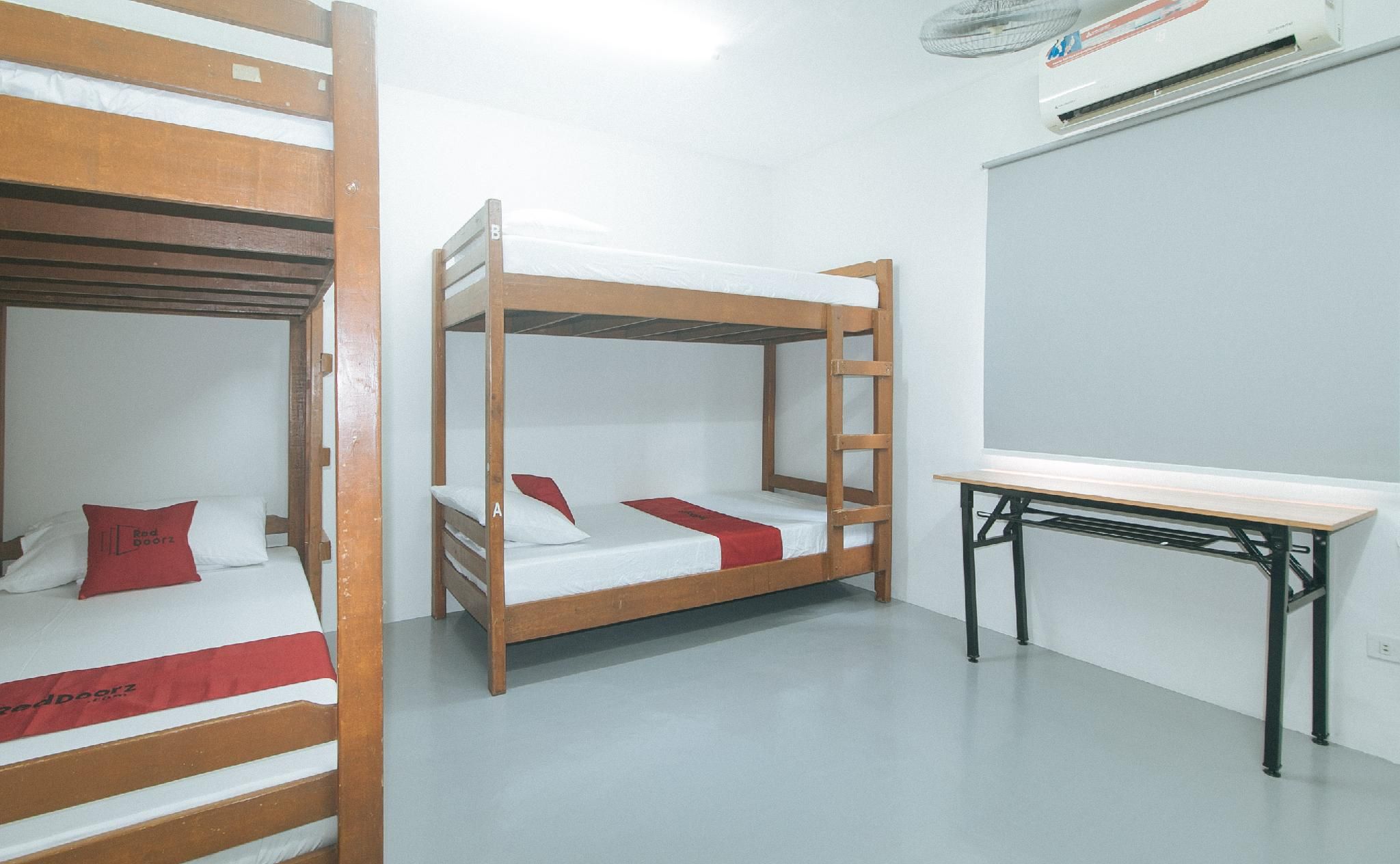6-Bed Dormitory Room
