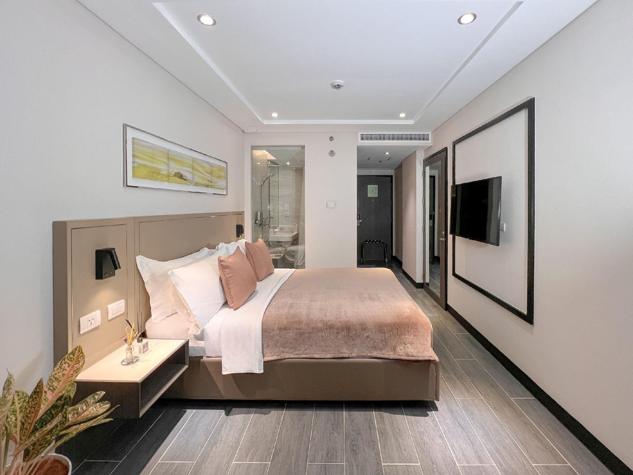 Runway Stay in 1BR Unit
