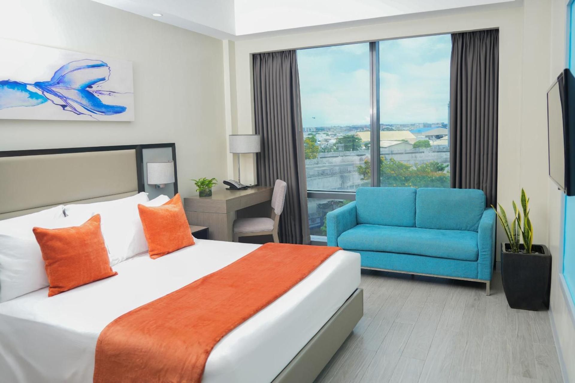 Queen Beds Infront of NAIA T3 , Manila Airport, Pasay City