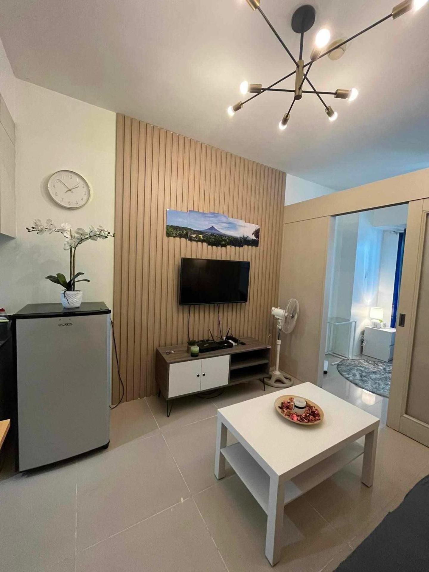 Studio with Balcony