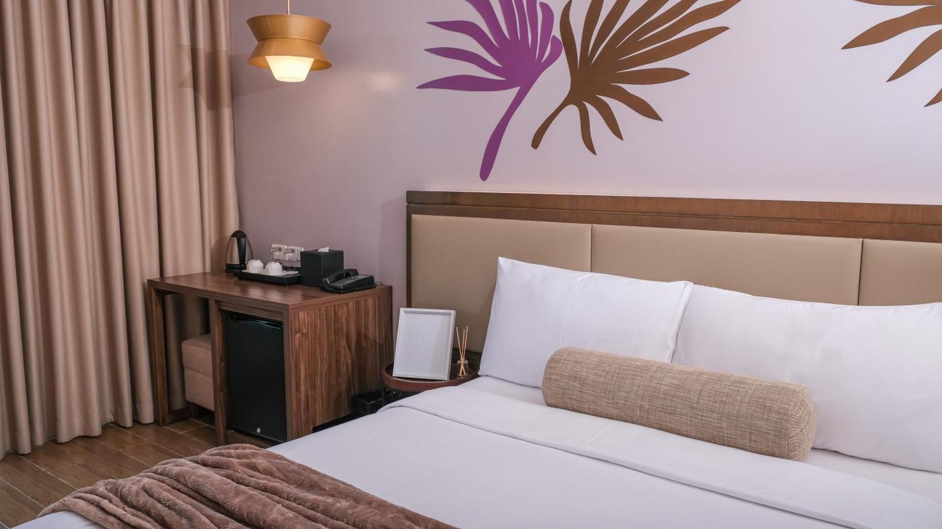 Budget Room with 1 Bed Near Manila Airport & MOA