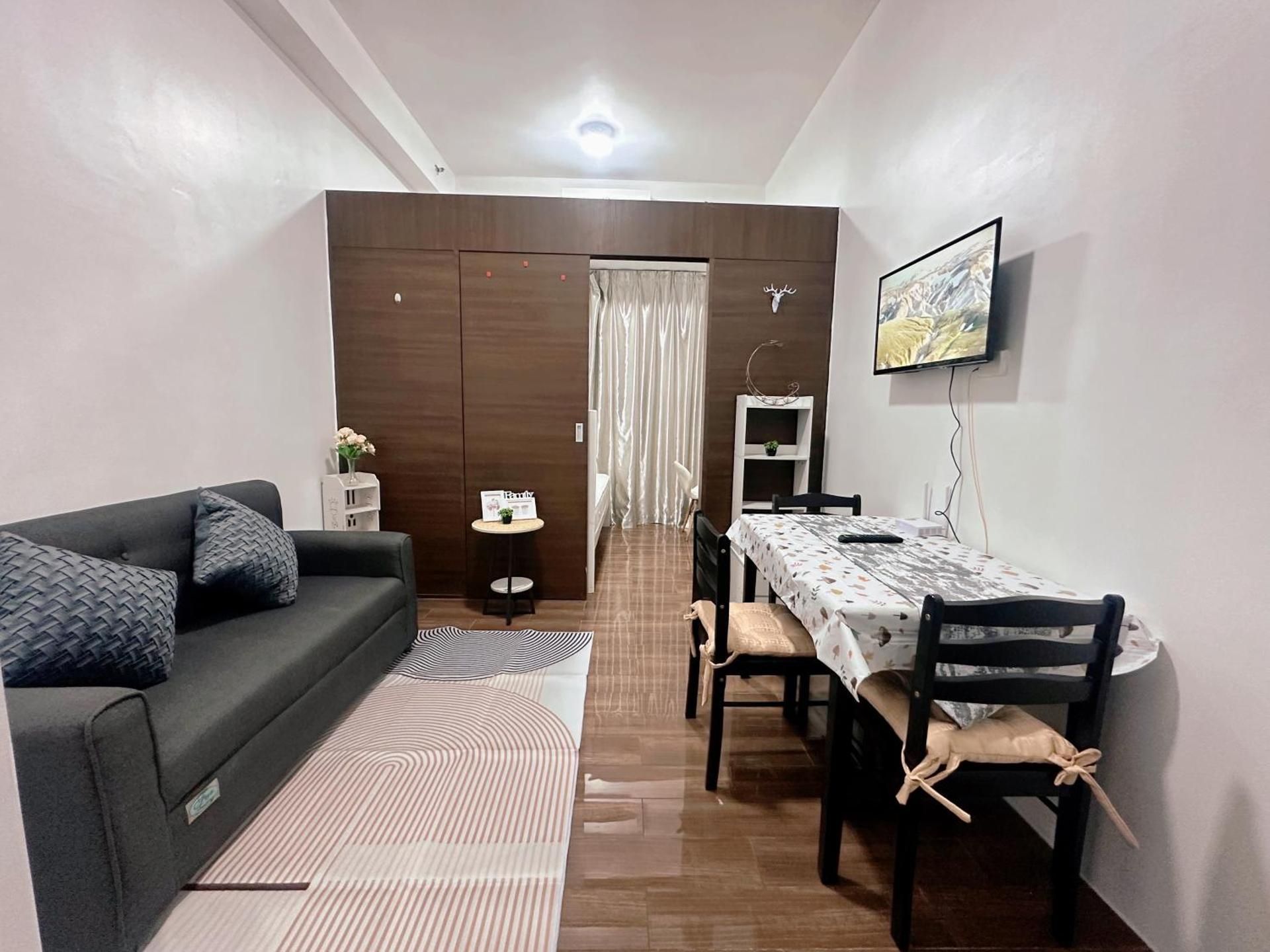 Apartment with City View