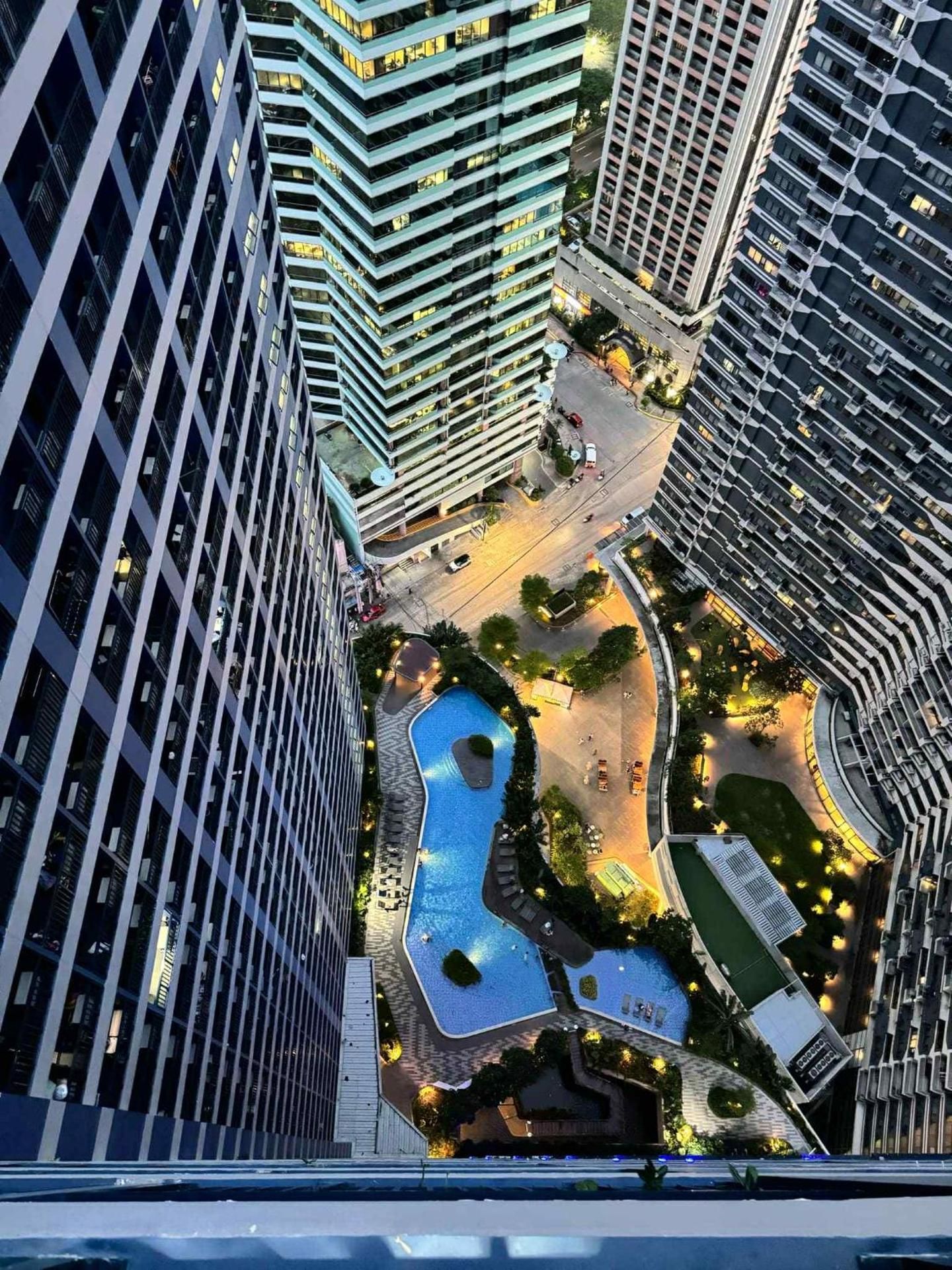 Apartment with Pool View 