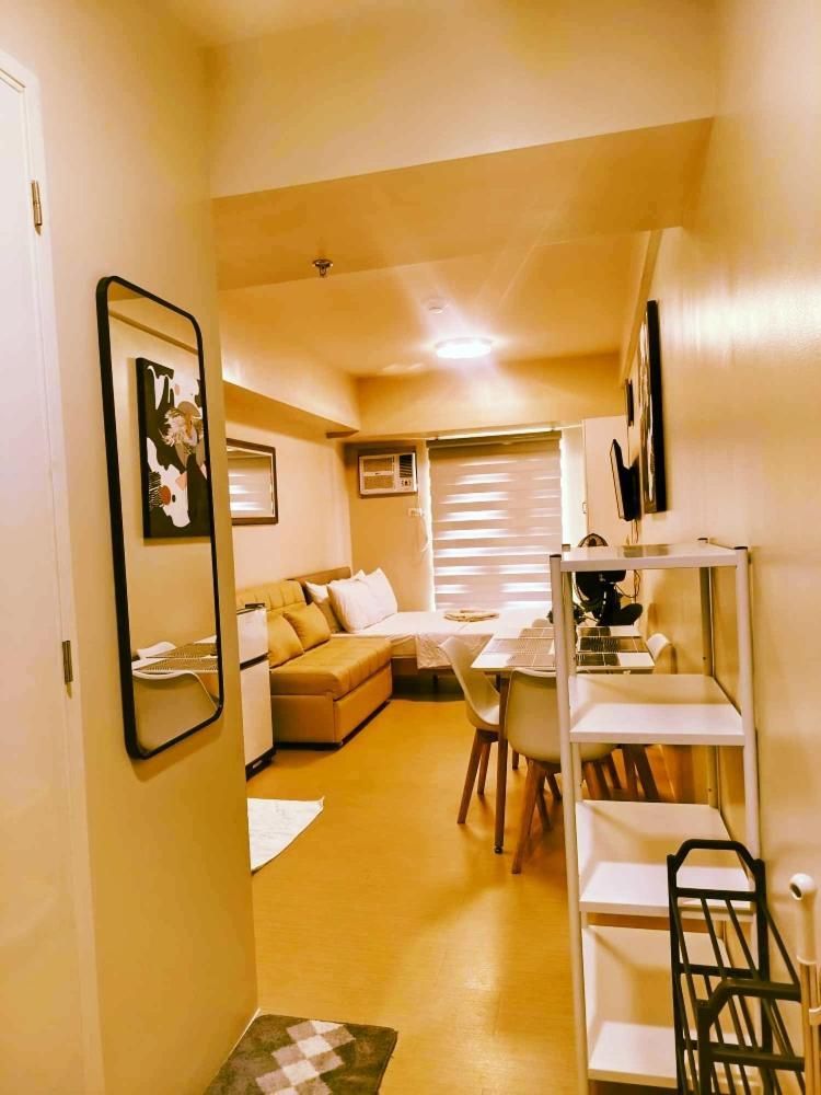 1133 Tower Four Atria Manduriao Pool View Cozy Central Comfy Studio with Pool View 2