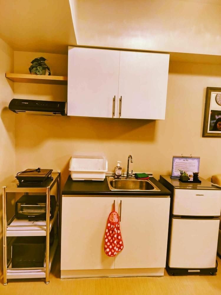 1133 Tower Four Atria Manduriao Pool View Cozy Central Comfy Studio with Pool View 3