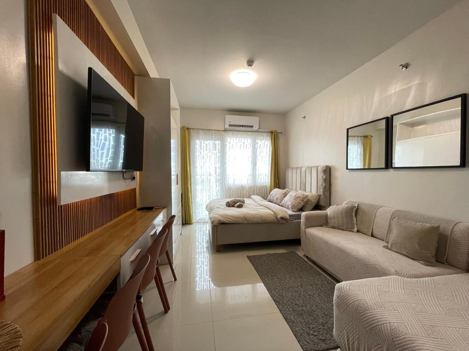 Studio with Balcony
