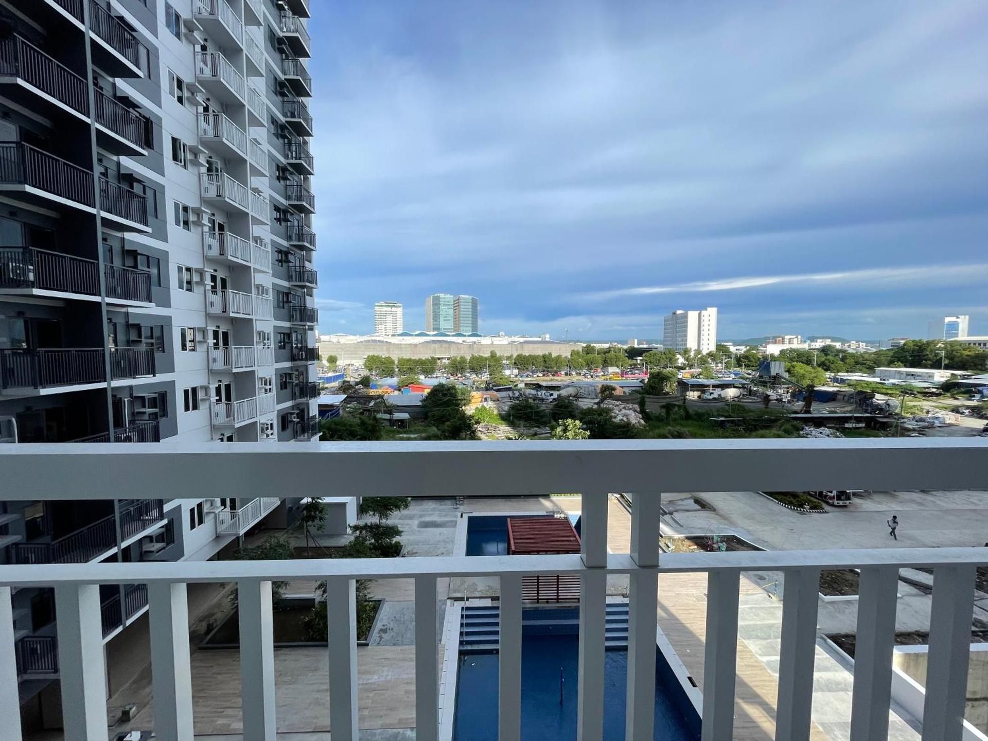 Studio with Balcony