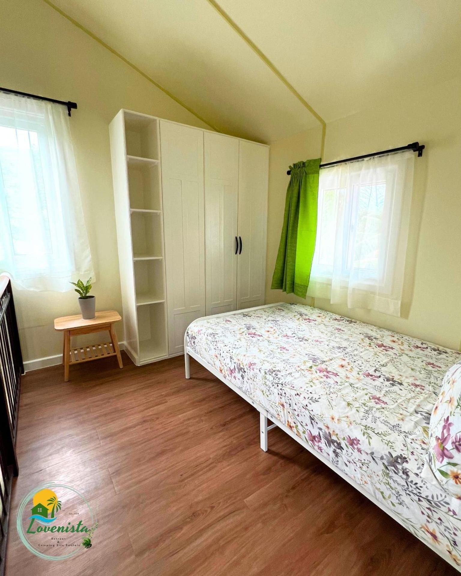 Quadruple Room with Mountain View
