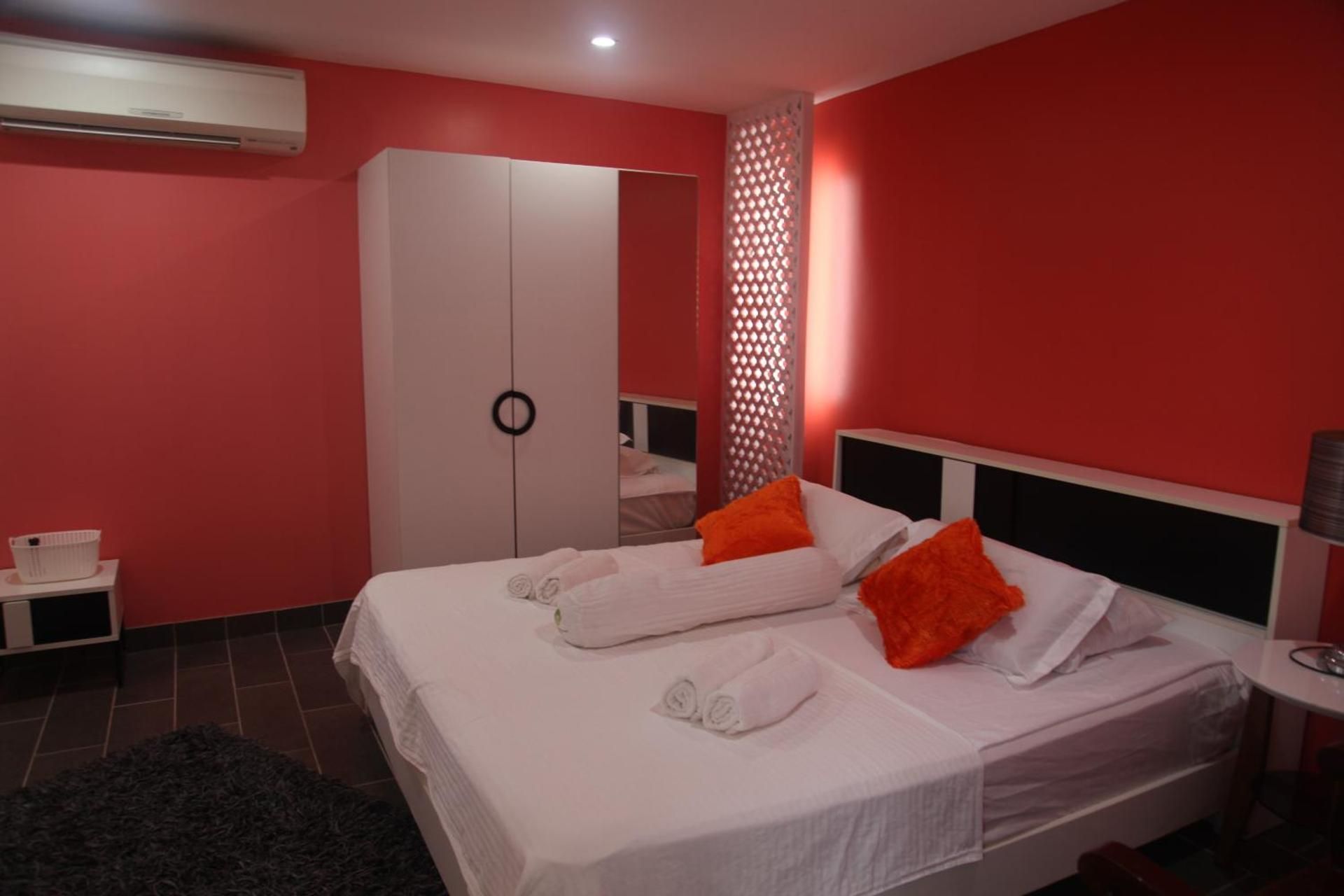 Green Monkey Resort Deluxe Family Room