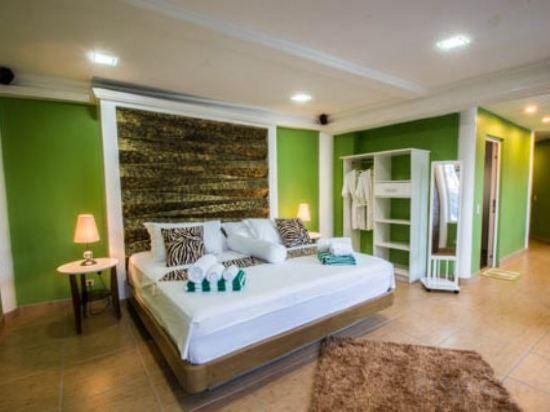 Green Monkey Resort Green Bamboo Premier Suite