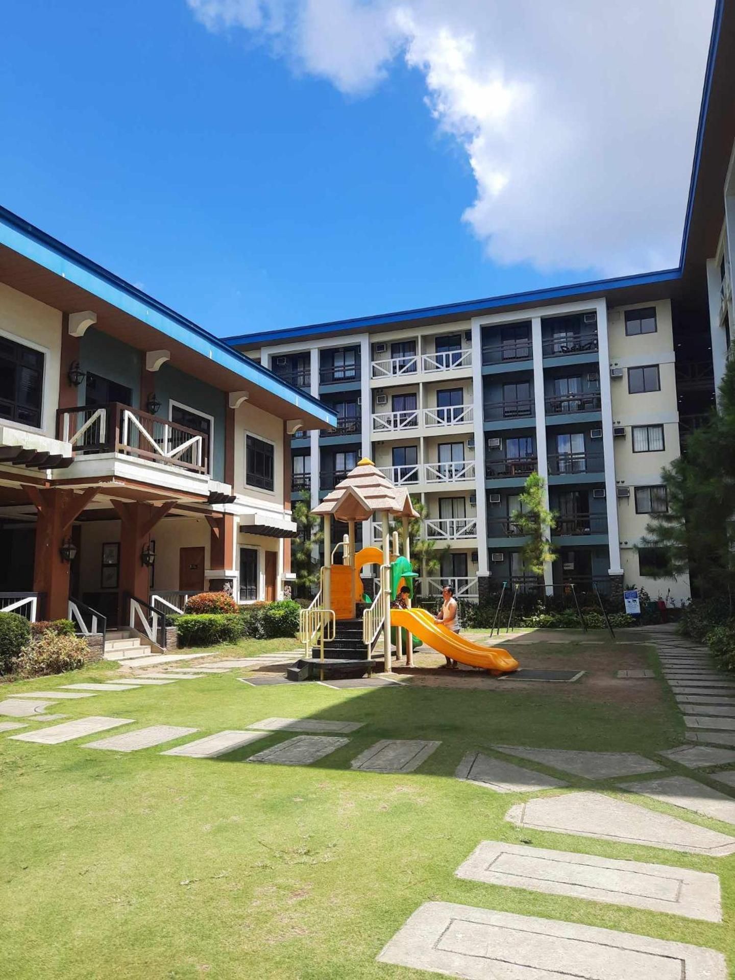 PY Suites Tagaytay