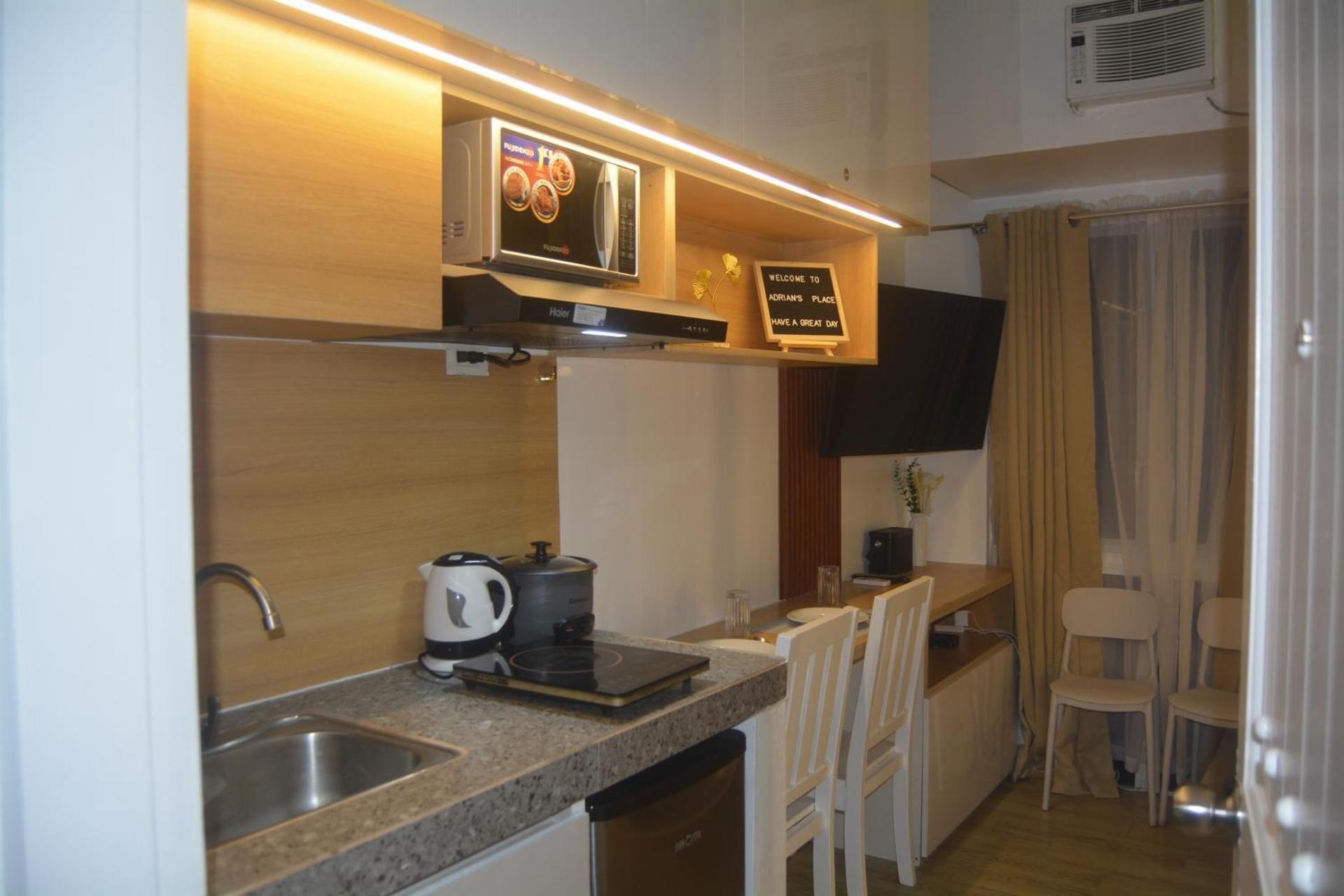 Deluxe Studio