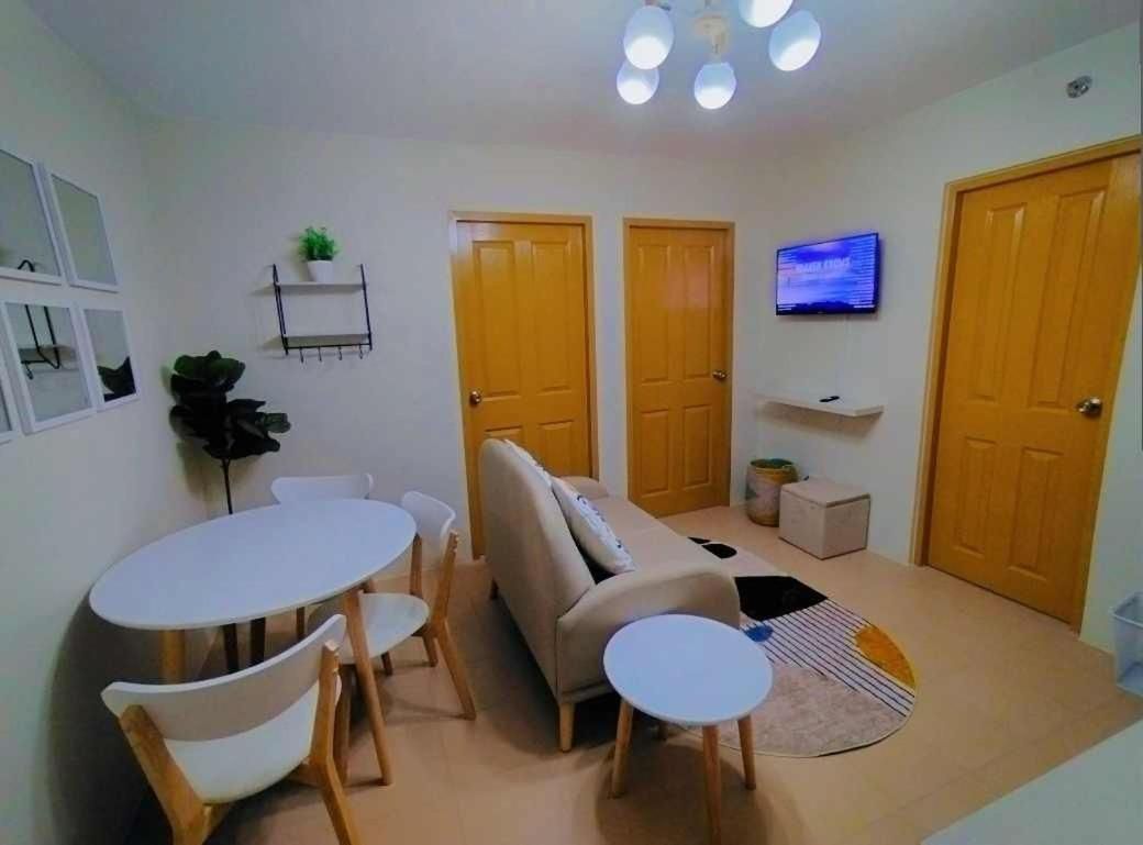 Deluxe Double or Twin Room with Mountain View