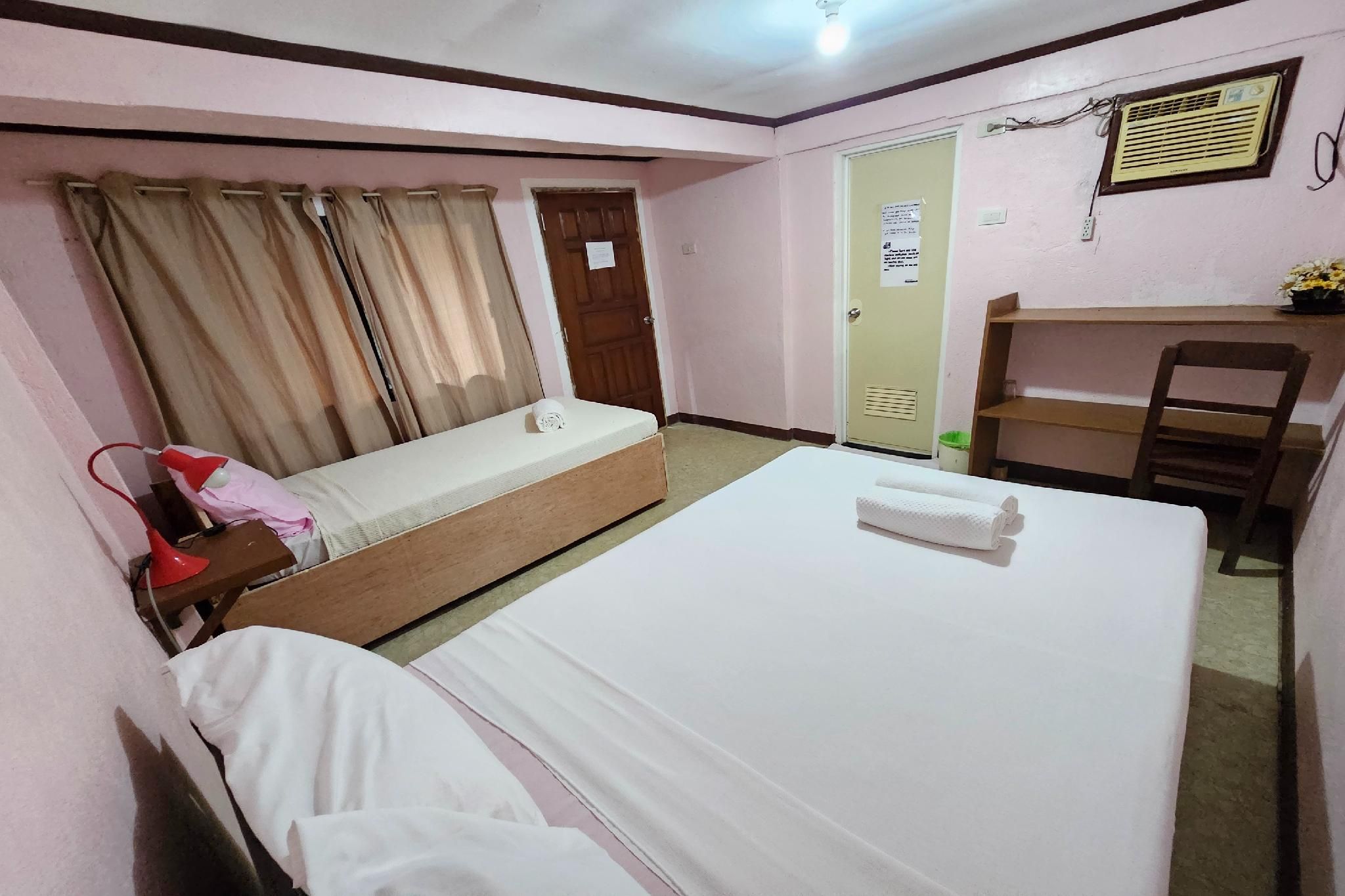 D & A Seaside Cottages Standard Room