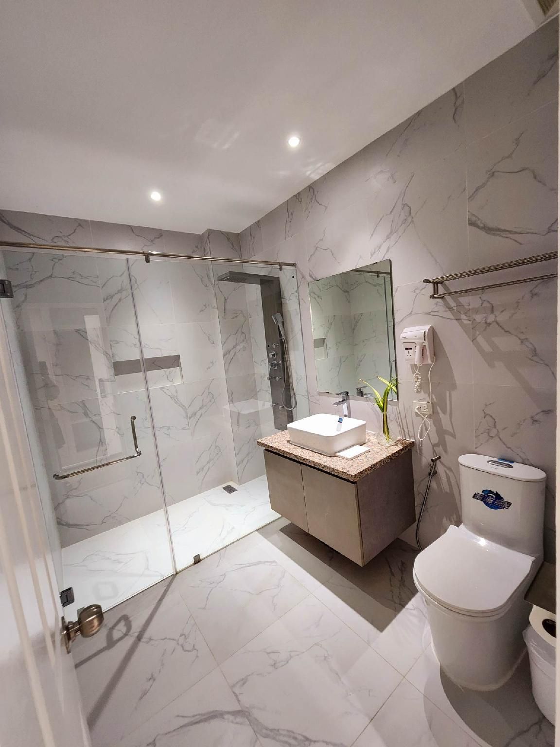 The Hotel Sophia Family Room 2