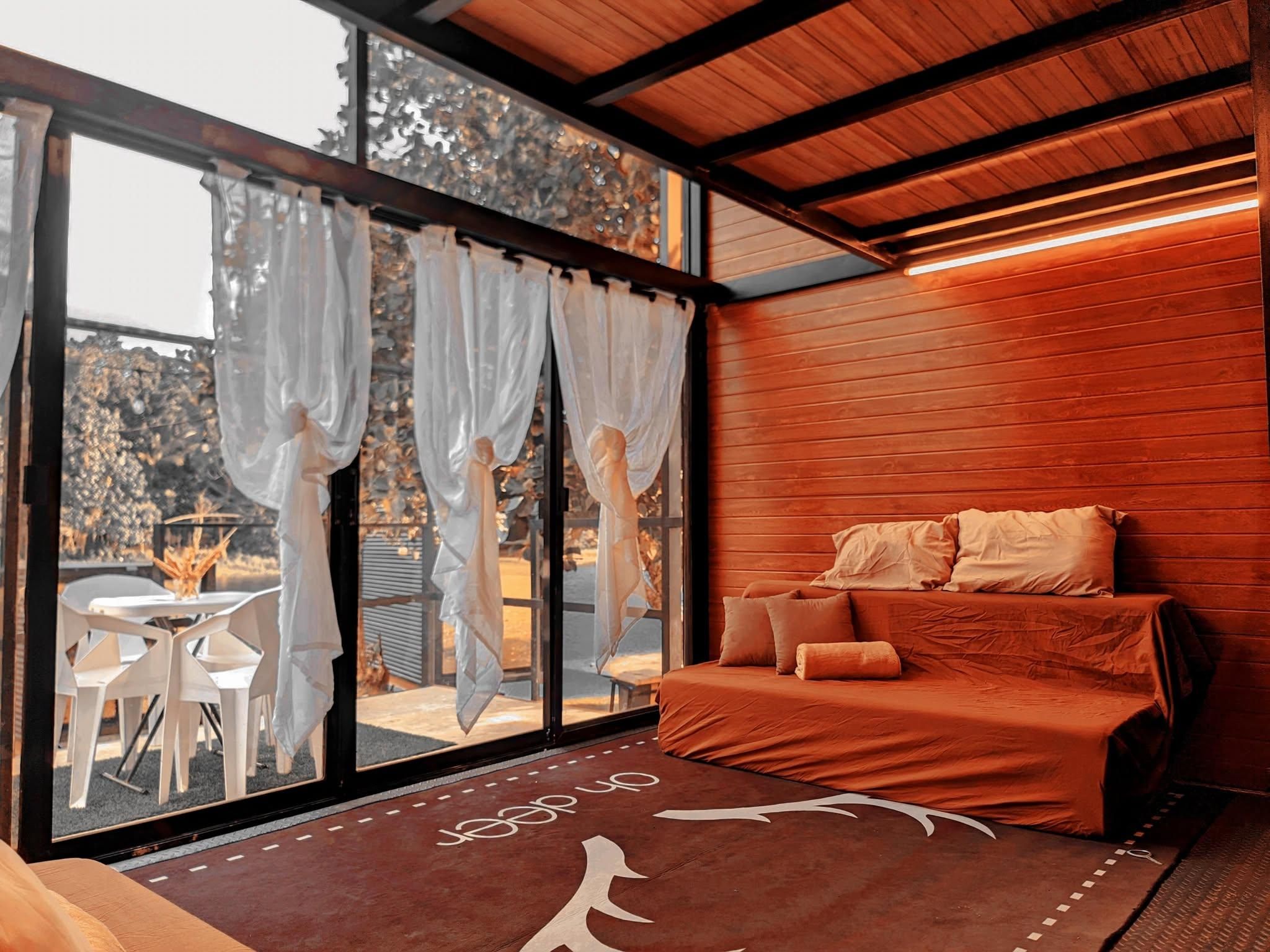 Lakeside Freescape in Stylish T-HOUSE Cabins Cabin 1