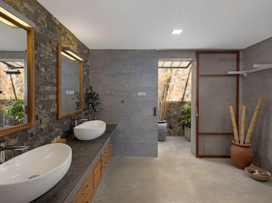 Penthouse 2-Bedroom Apartment
