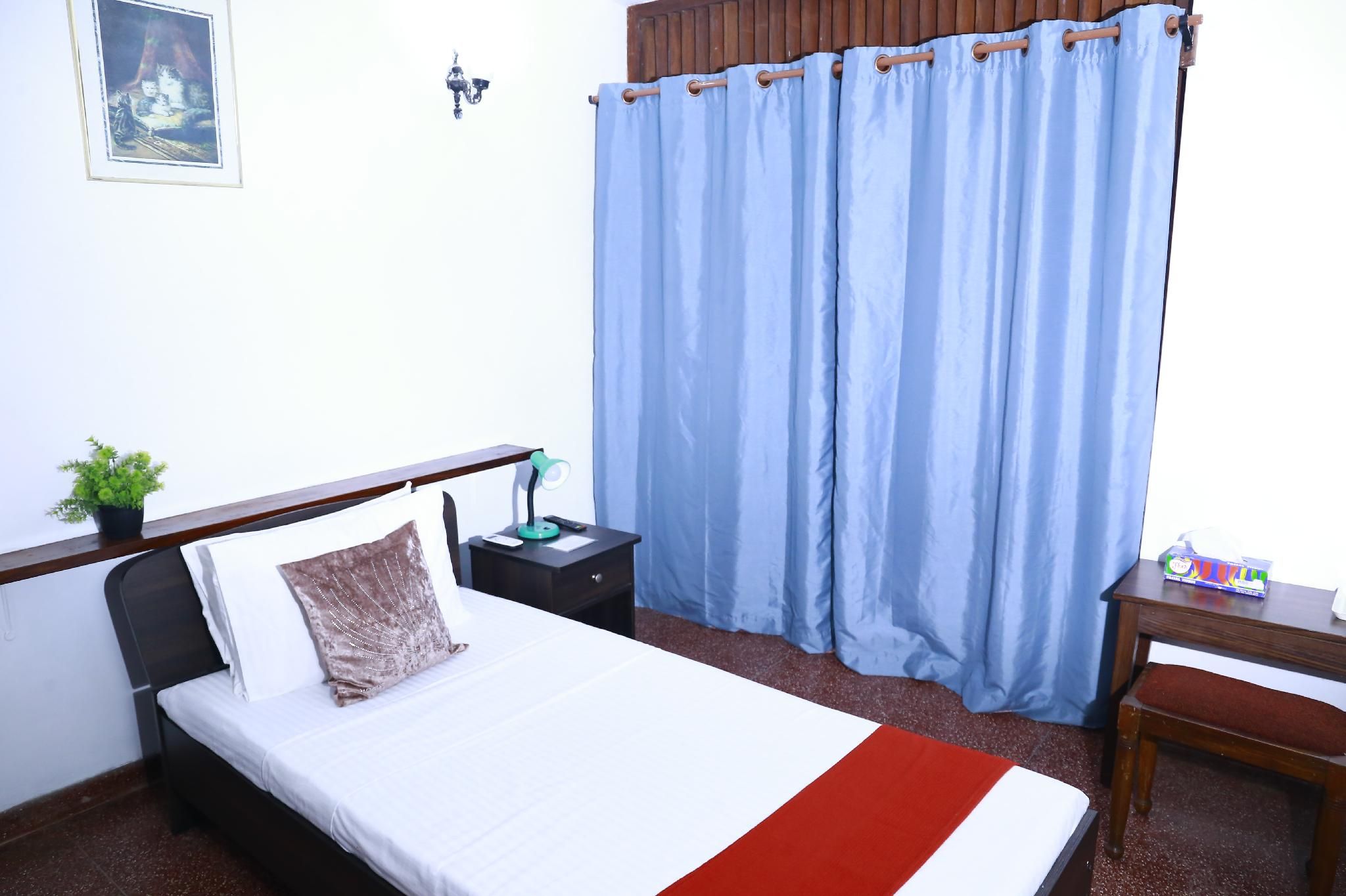 Deluxe Single Room - Non-Smoking