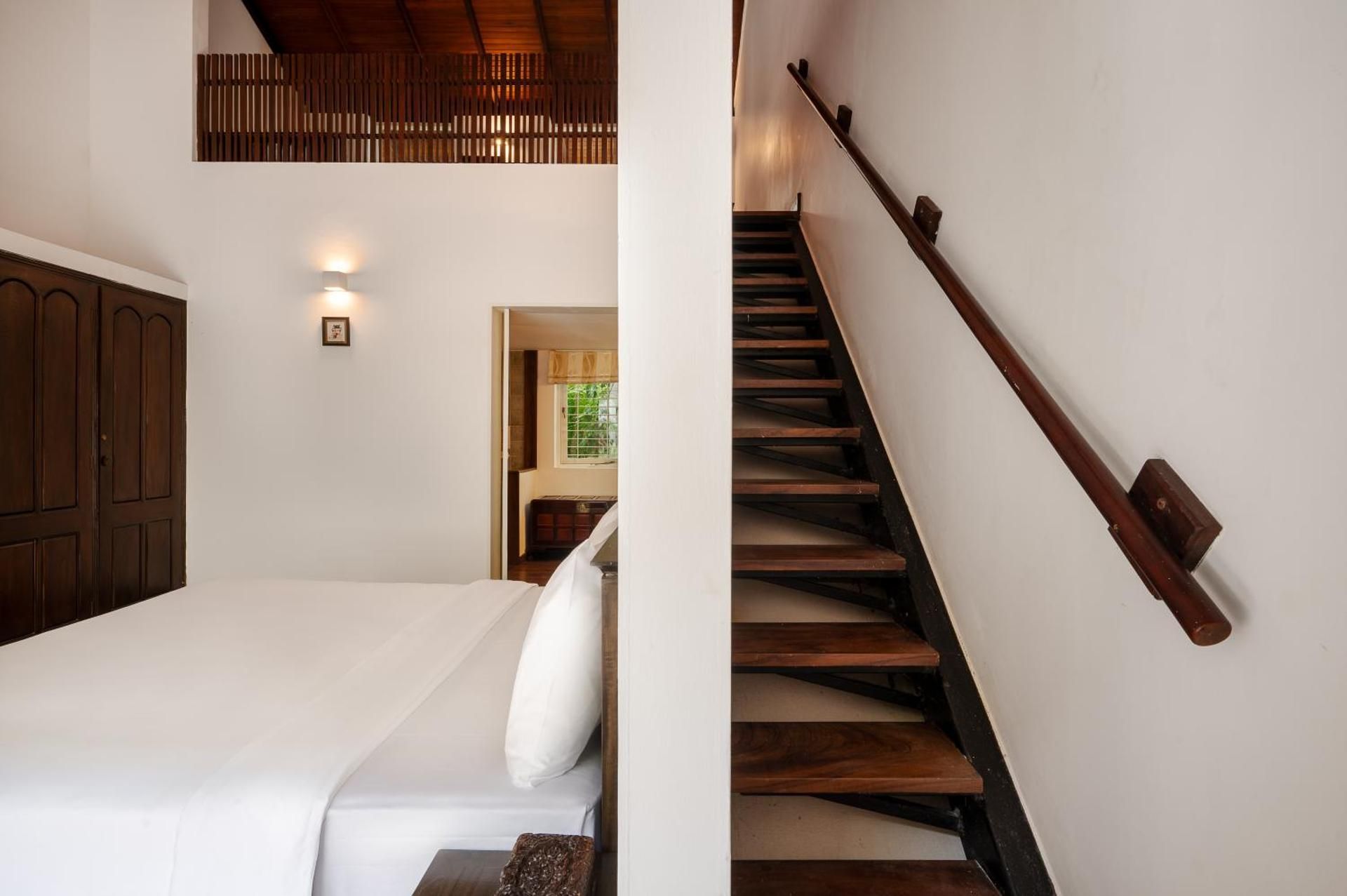 Jetwing Ratnam Residence Deluxe Room 2