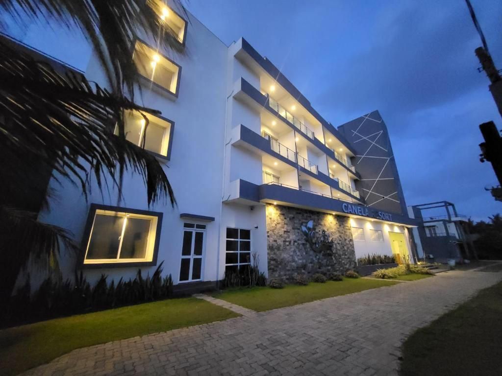 Canela Resort