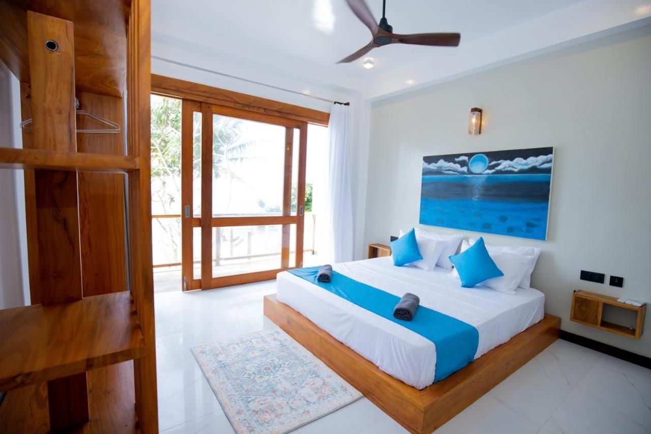 Deluxe Double Room with Balcony and Sea View