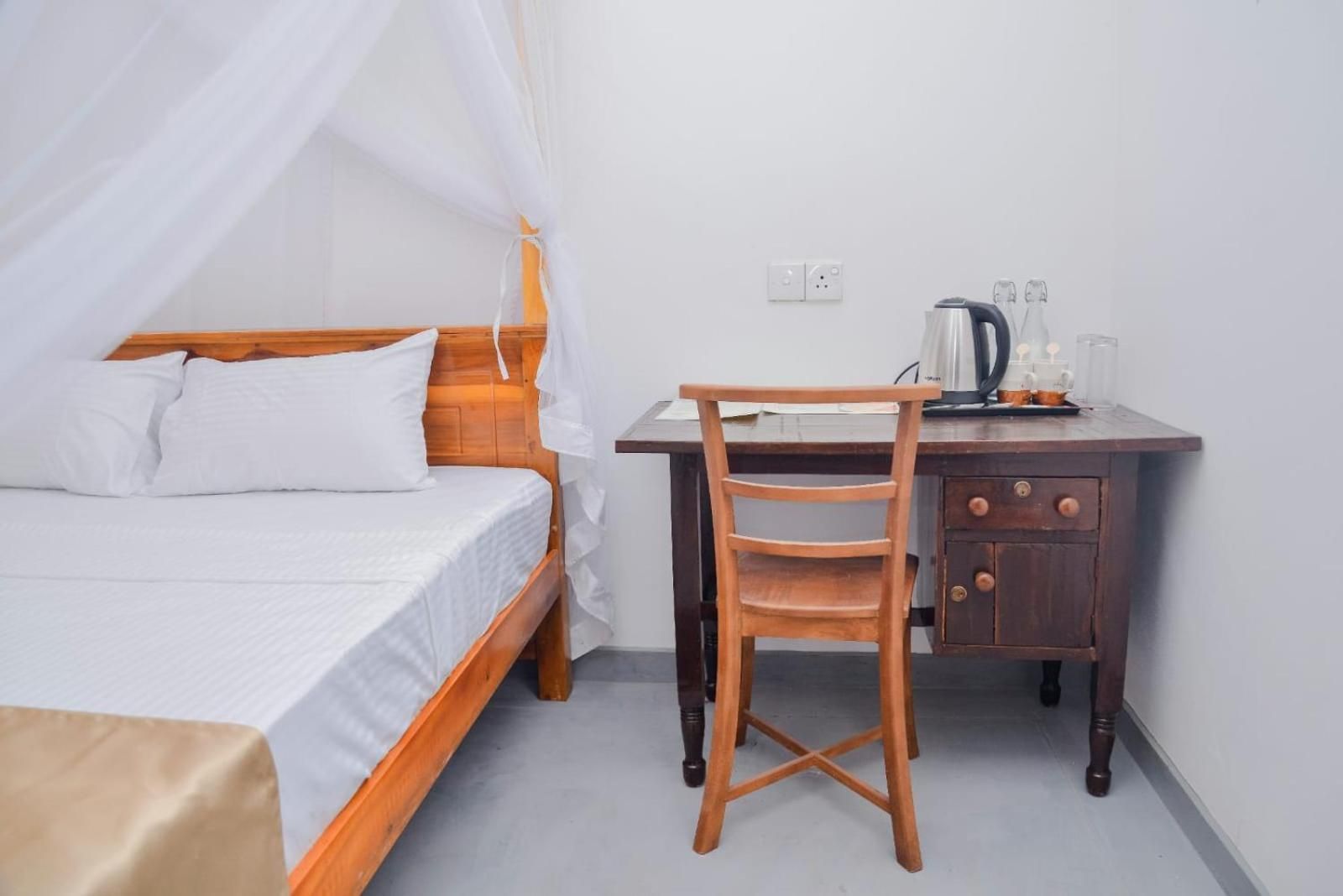 Basic Triple Room with Shared Bathroom