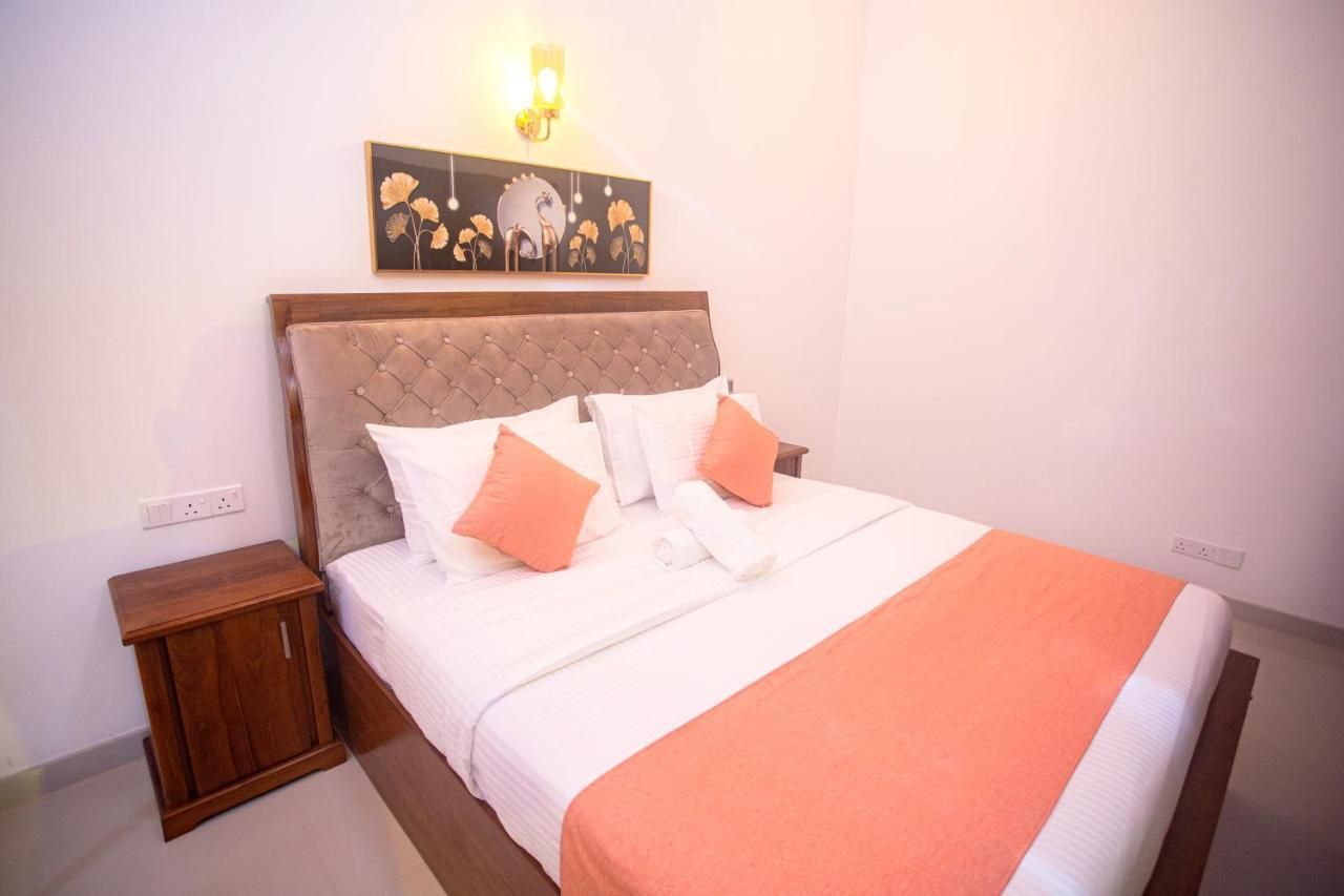 Villa 5 Bedroom with Living Room - Entire Private Homestay