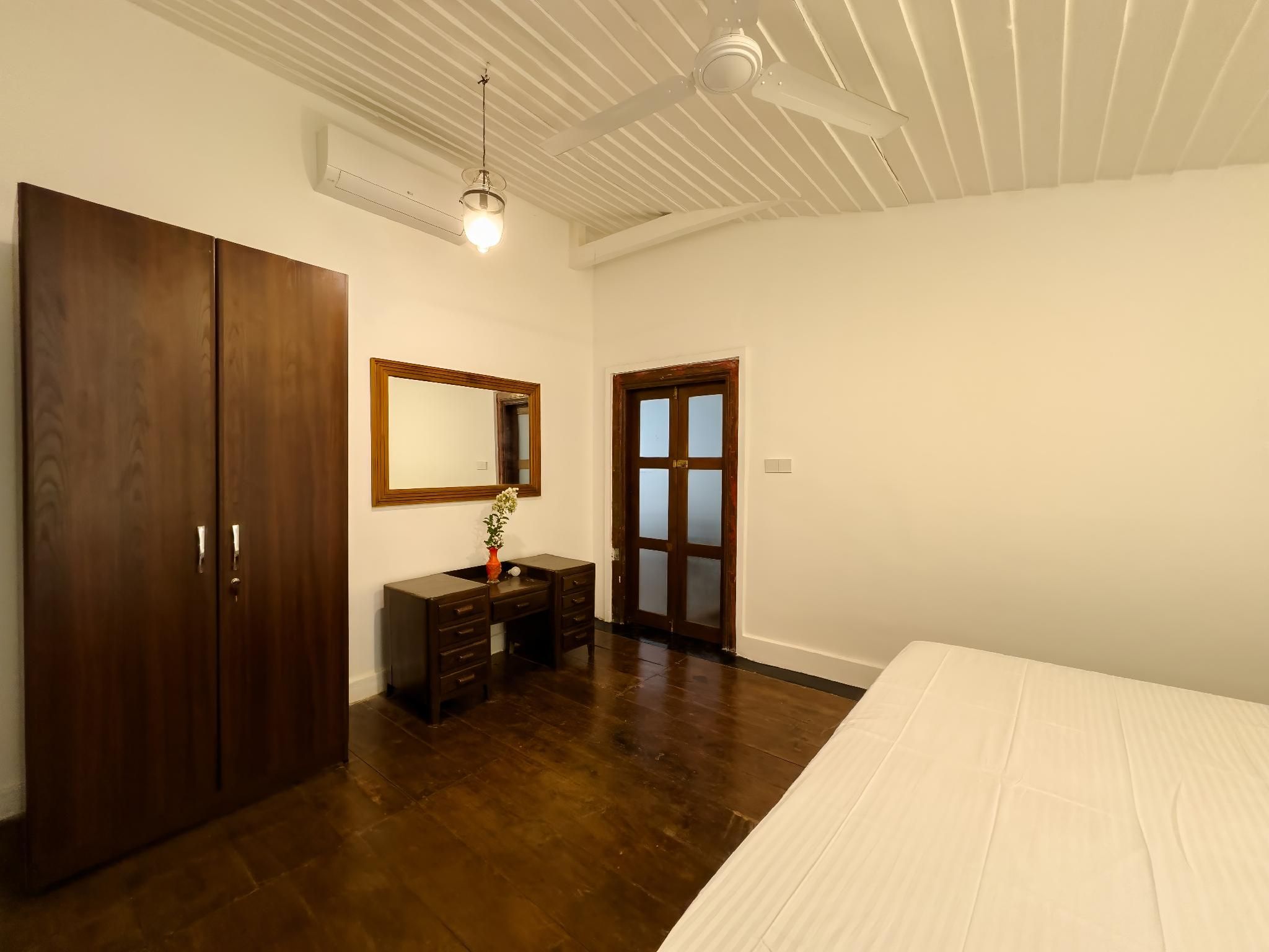 House of Merchants Deluxe Double or Twin 2