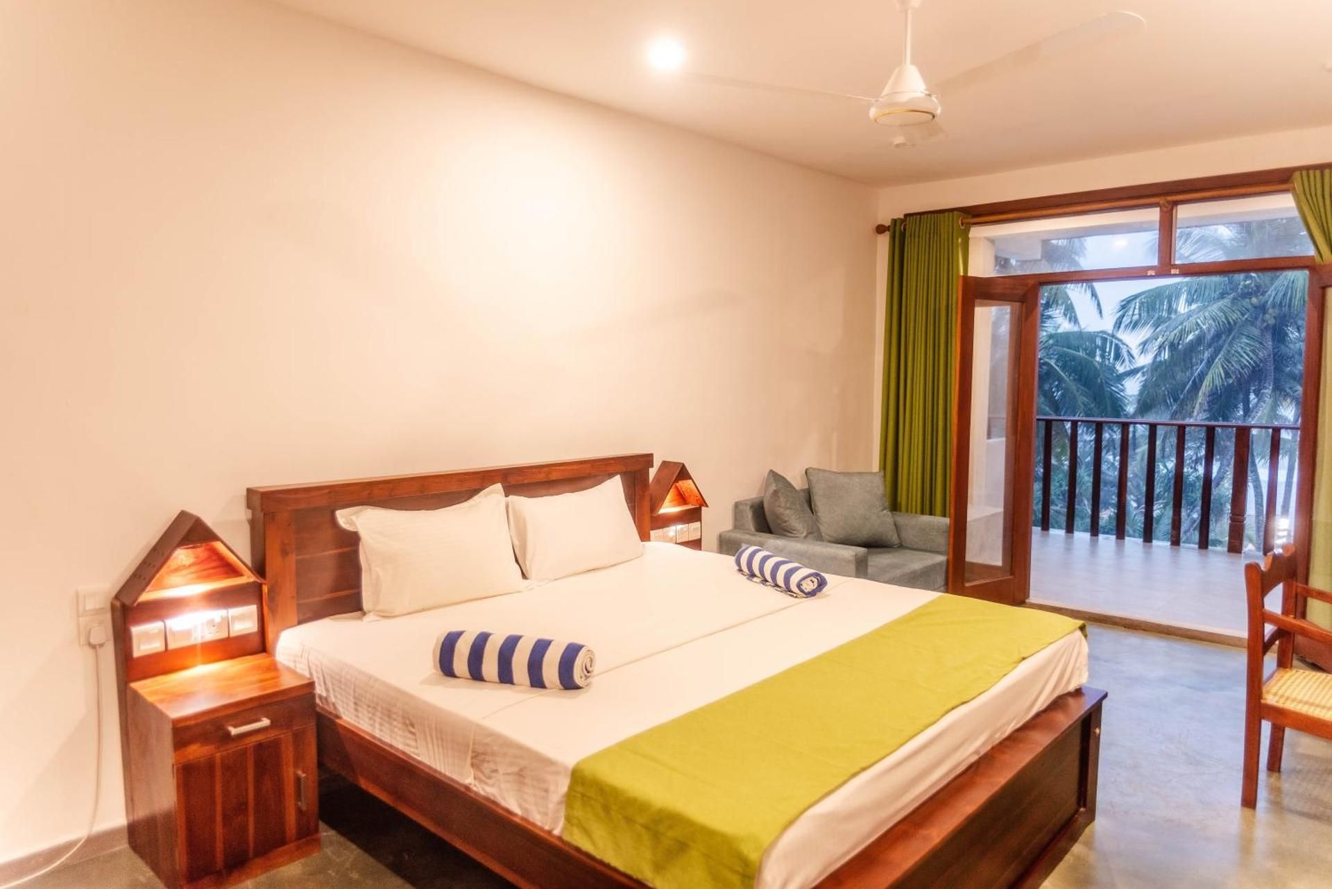 Hotel Sea Trails Deluxe Double Room