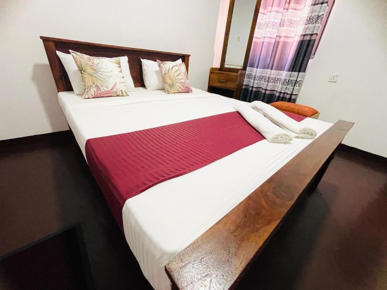 Lake Classical Guest House Double Room 2