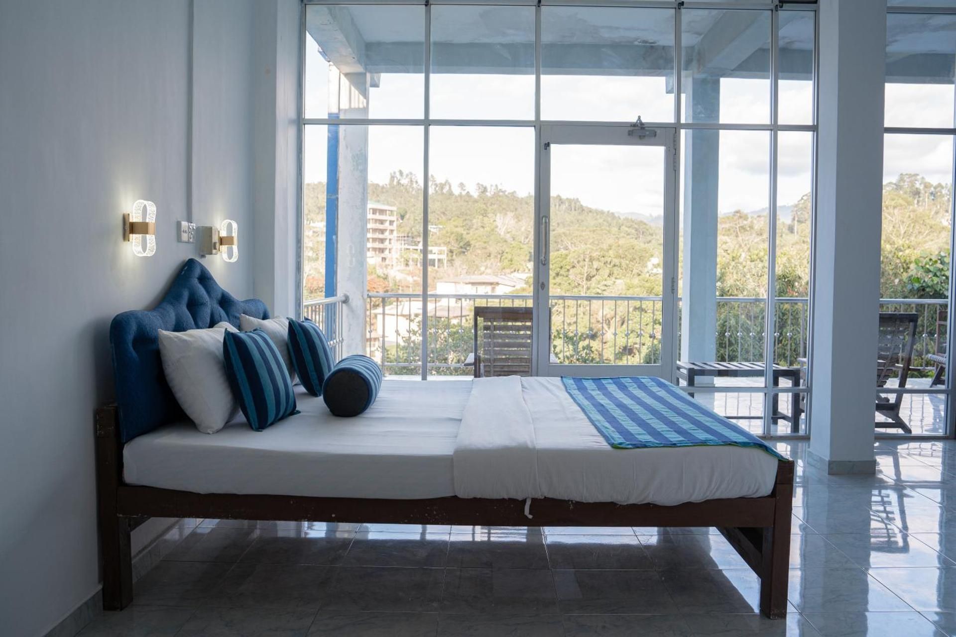 Suite with Mountain View