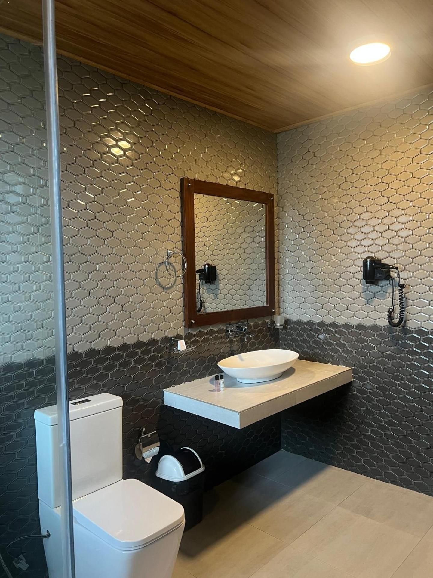 Hillcrest Ella Hotel Family Room - Disability Access 3