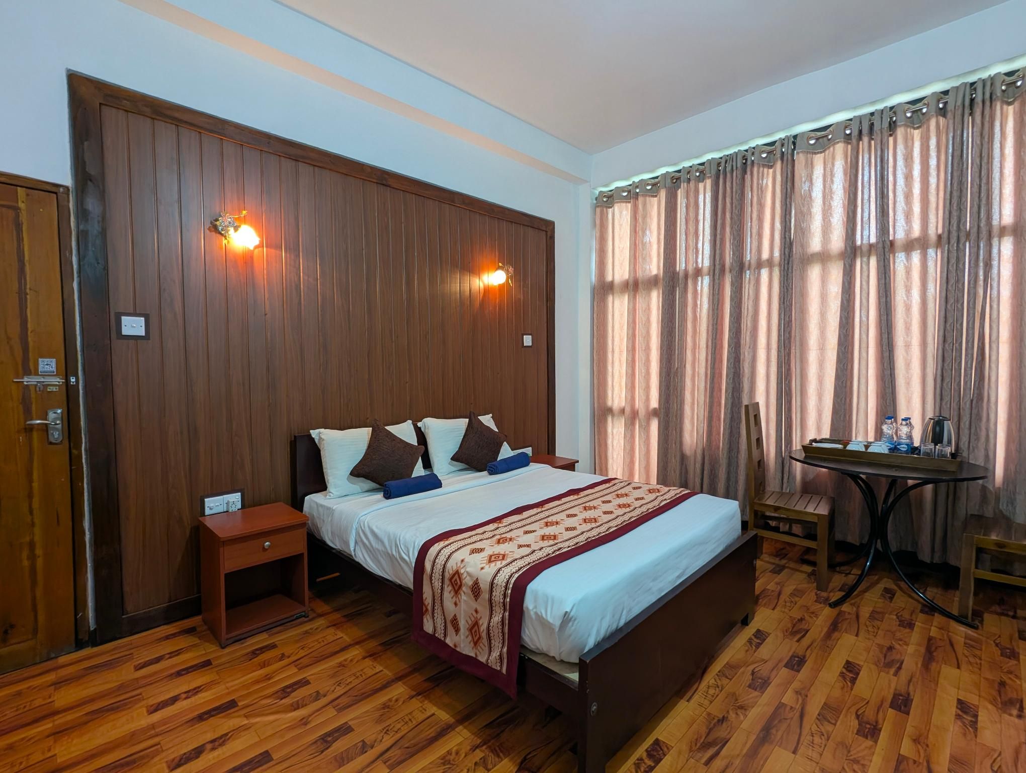 Su Casa Ella Deluxe Double Room