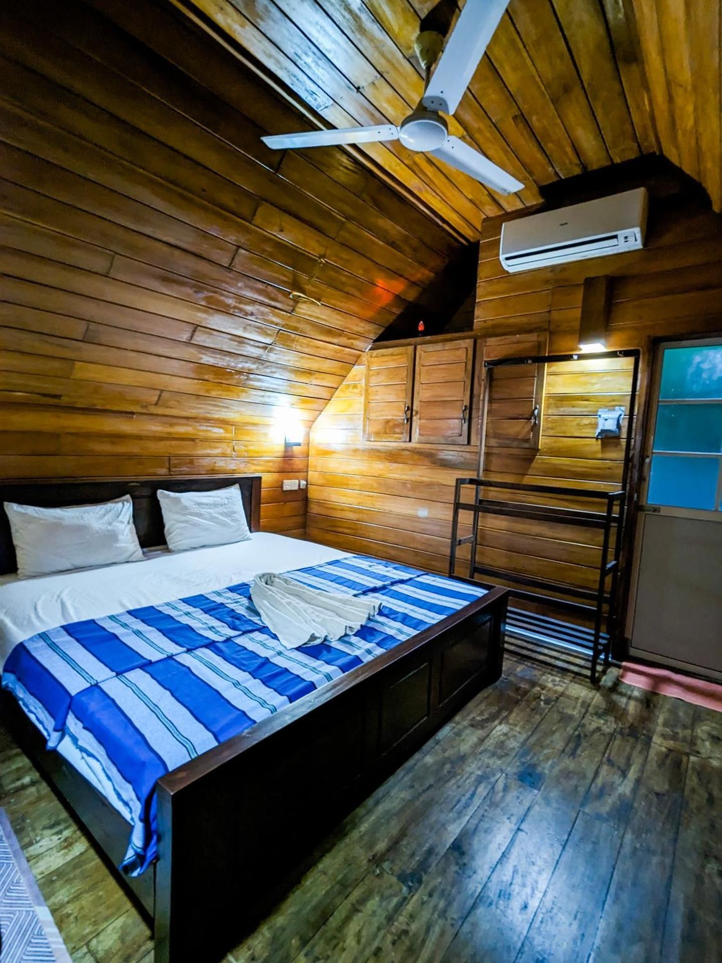 Deluxe Bungalow with Garden View