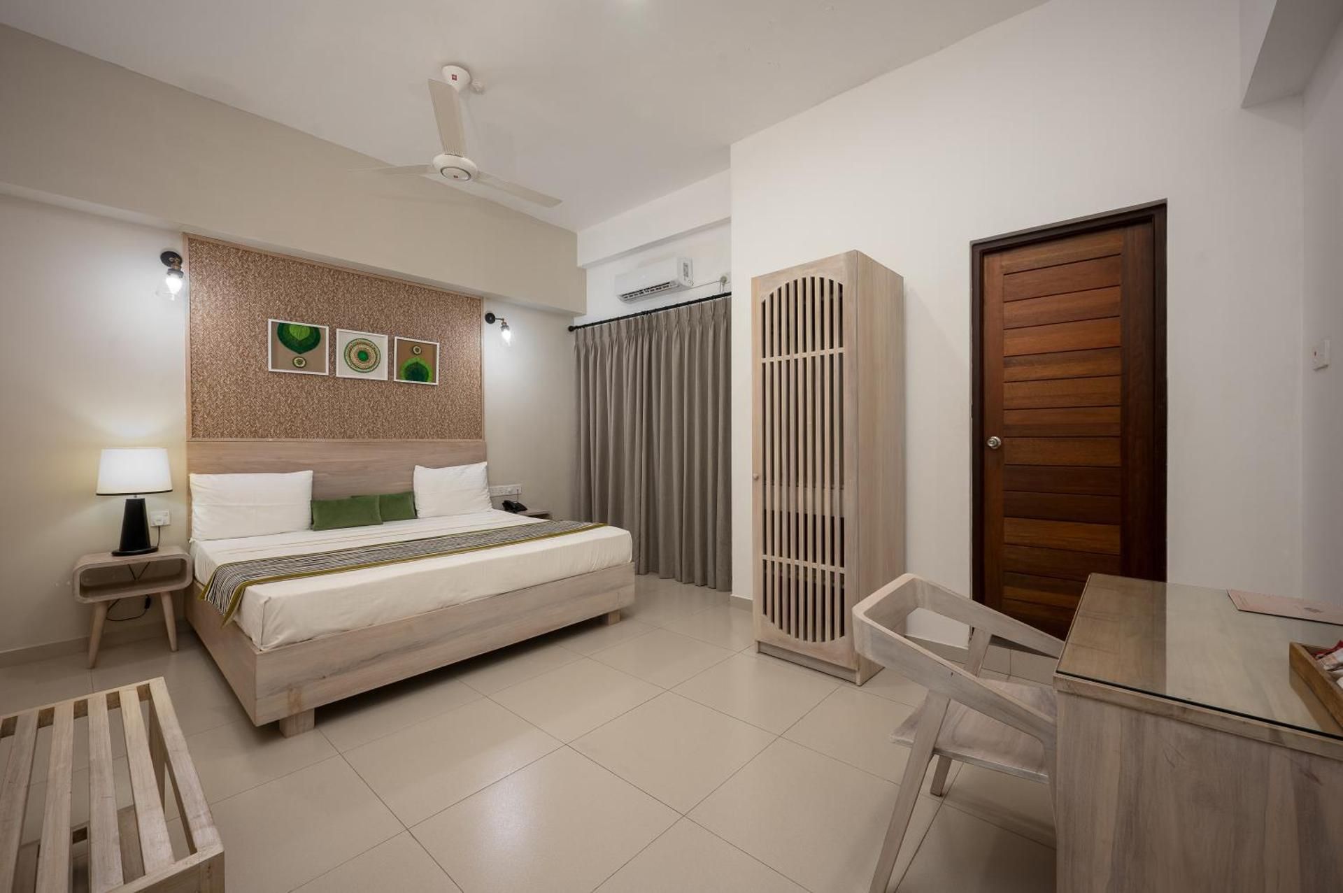 Hotel Oviya Superior Double Room 2