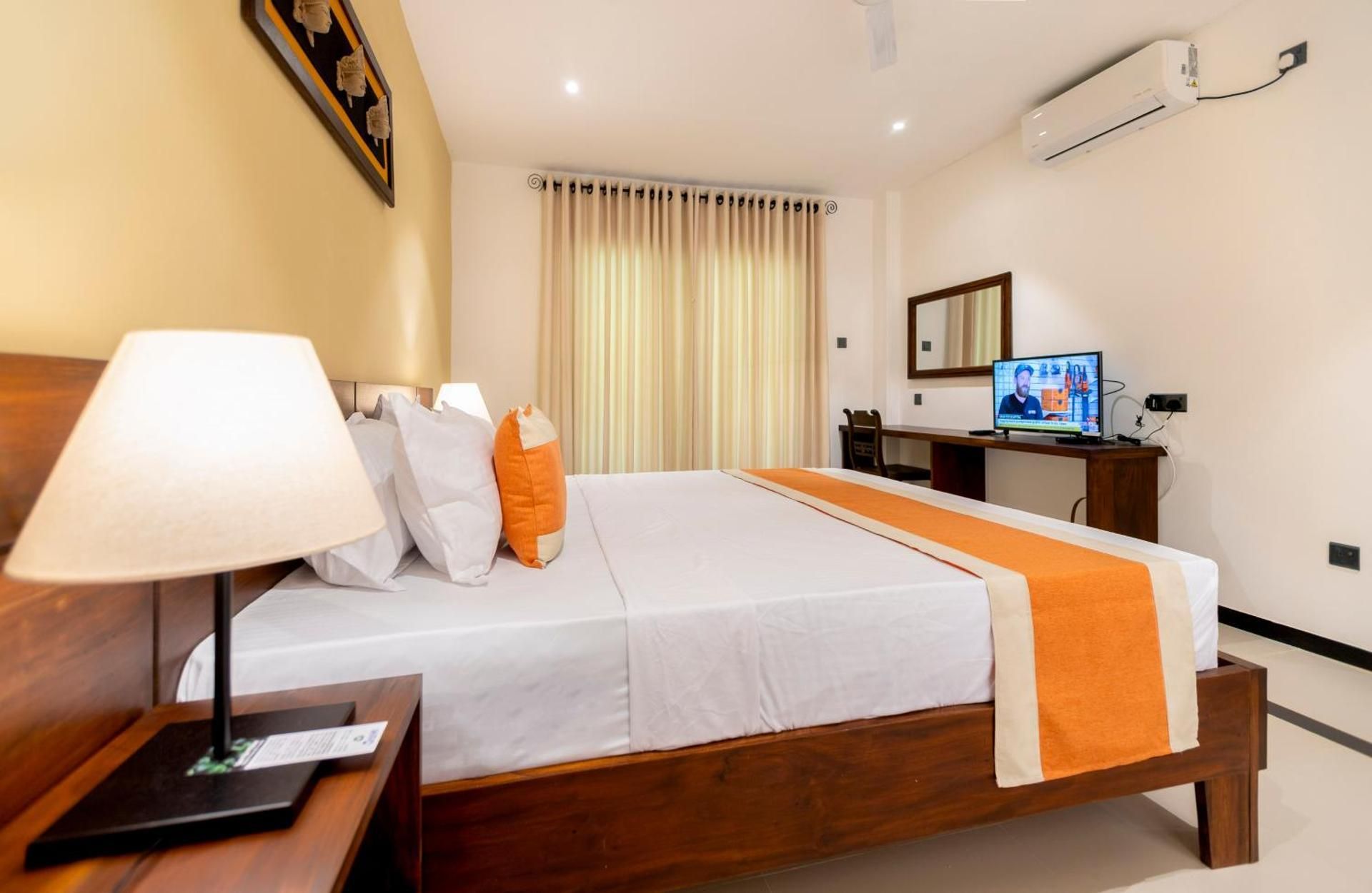 Coastal Villa Mirissa Deluxe Double Room 2