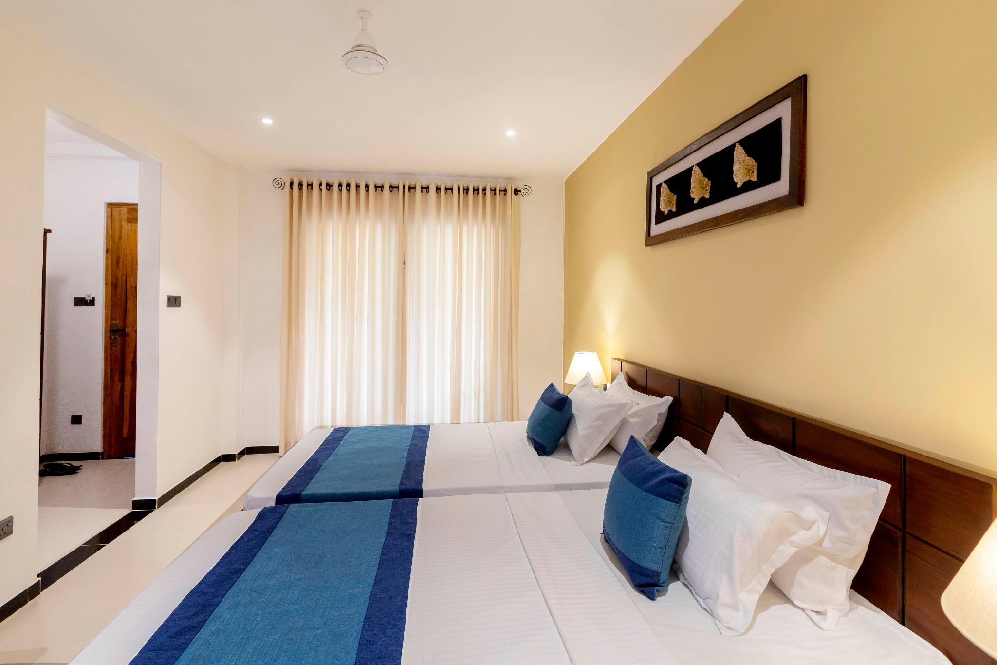 Coastal Villa Mirissa Deluxe Twin Room 2