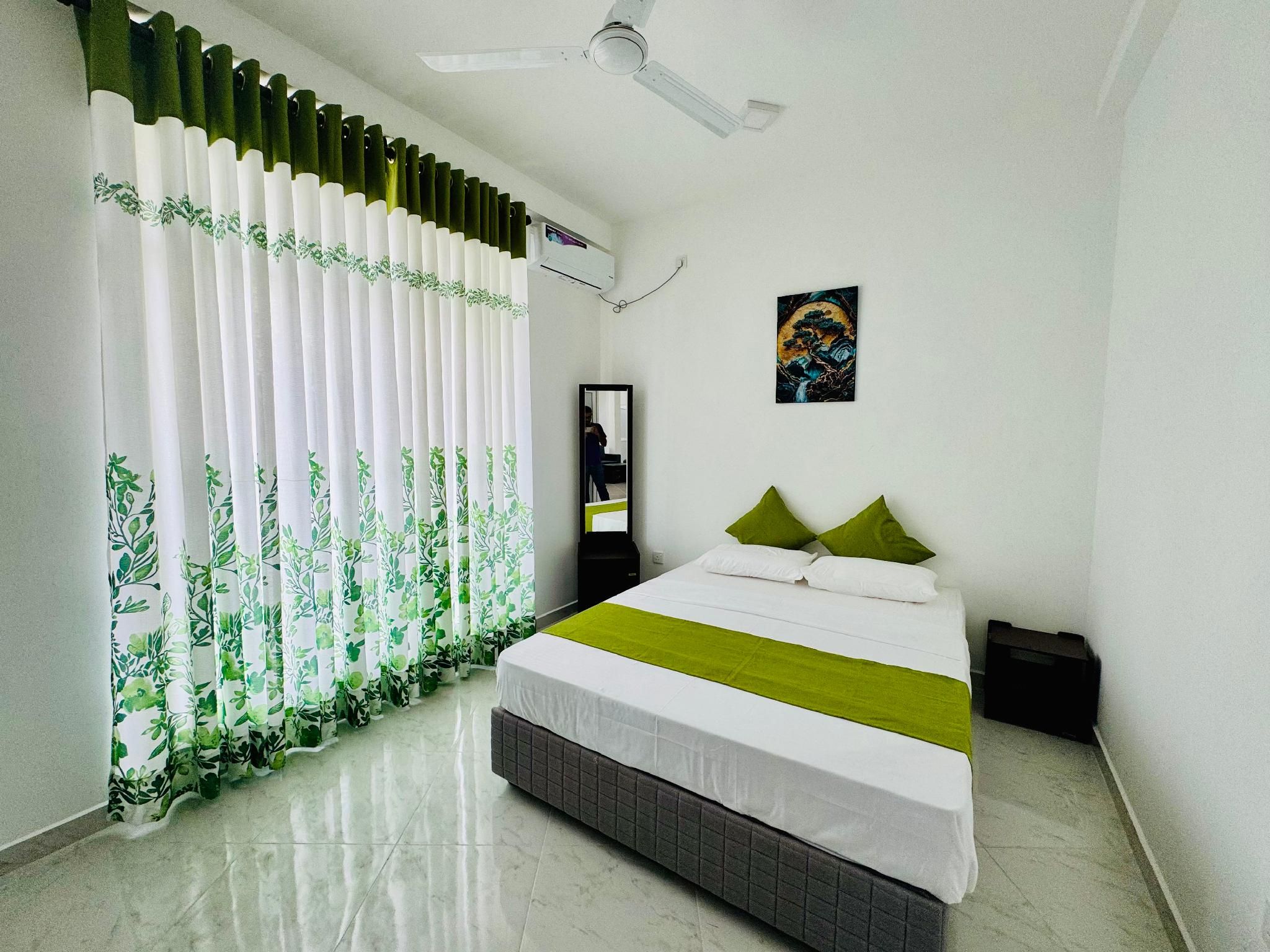 2 Bedroom Deluxe Suite